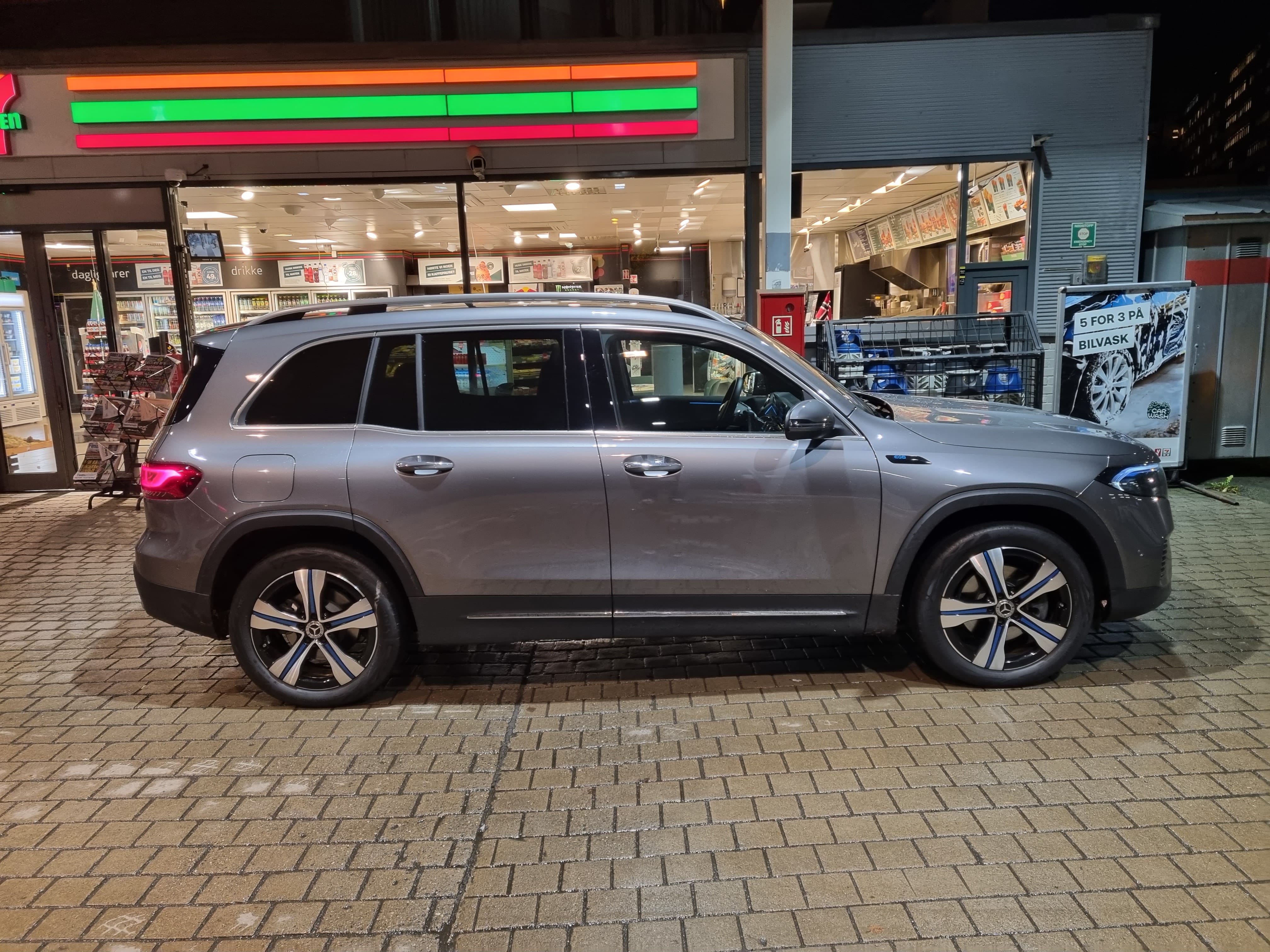 Mercedes EQB 4x4 AWD 4 hjulstrekk med Aircondition