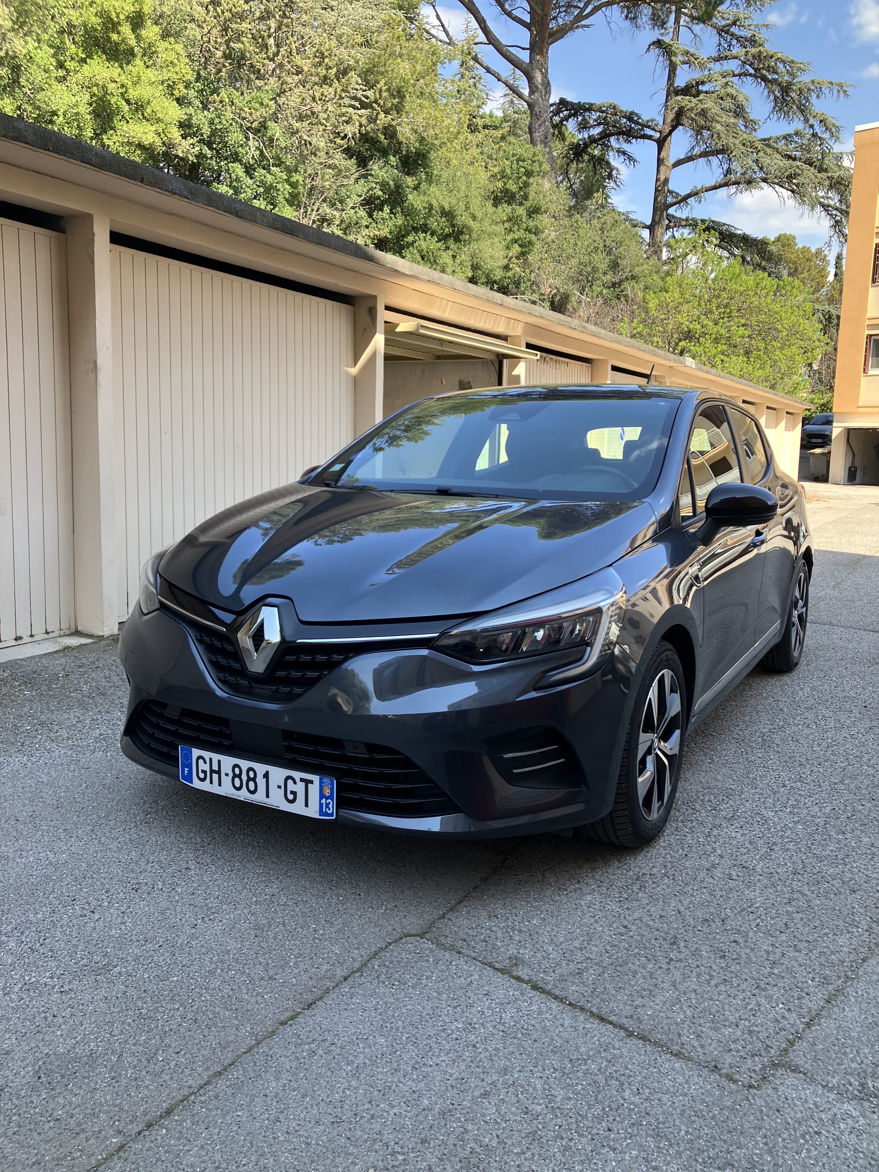 Renault Clio, 2022, Essence 95 / Électrique (hybride), automatique