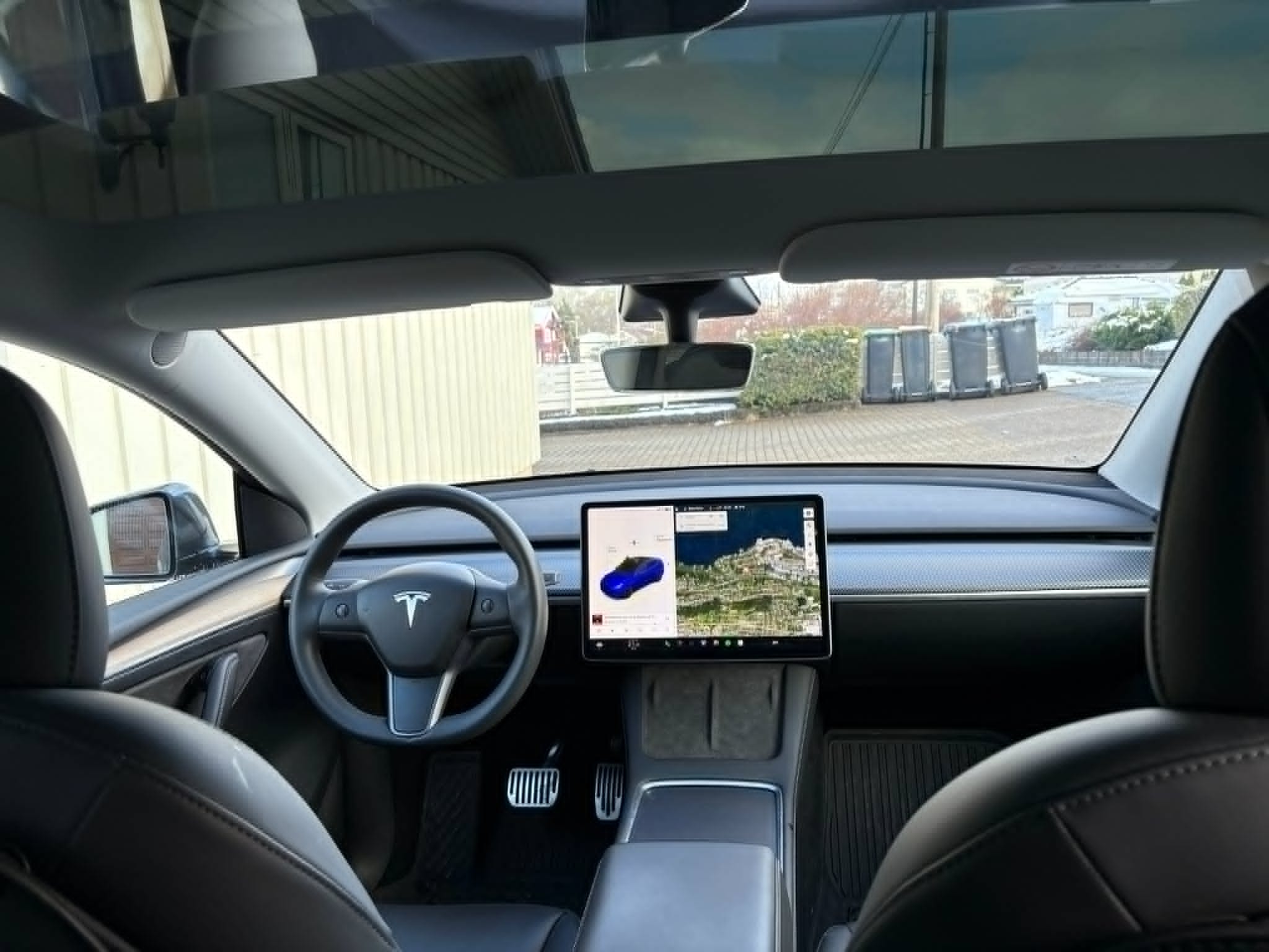 Tesla Model Y Long Range med GPS
