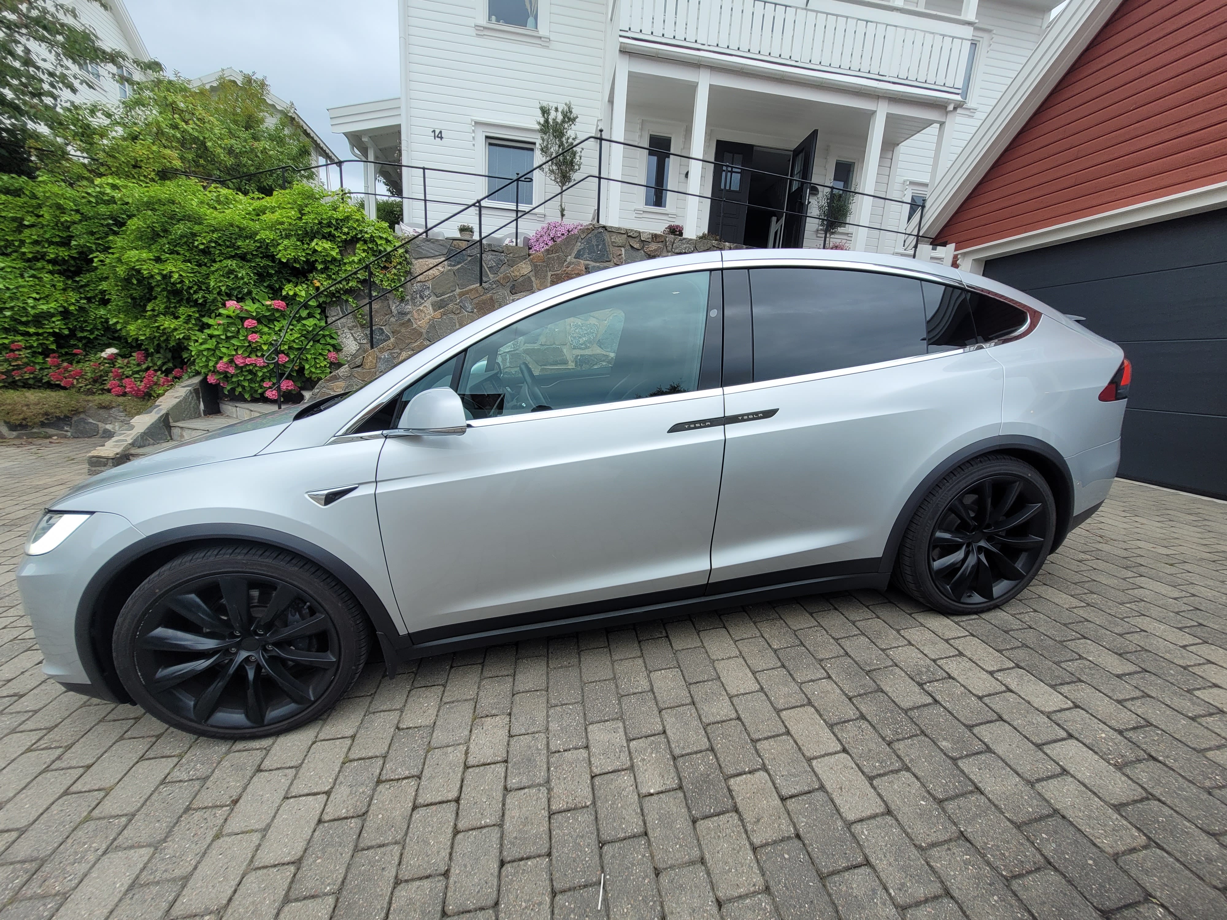 Tesla Model X -7seter - 4x4 - Gratis Tesla supercharge - 75kwh med Aircondition