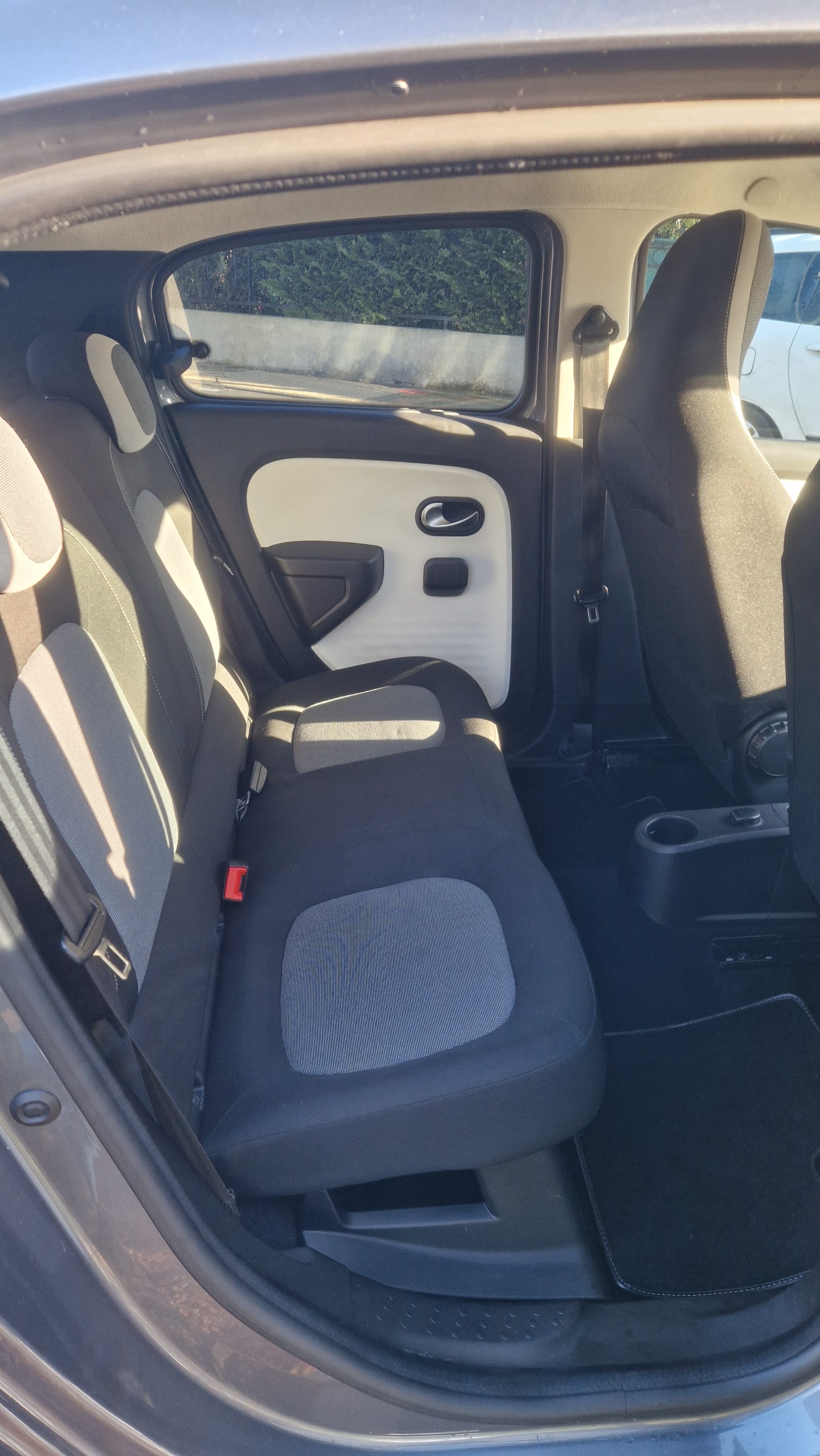 Renault Twingo III avec Entrée audio / iPod