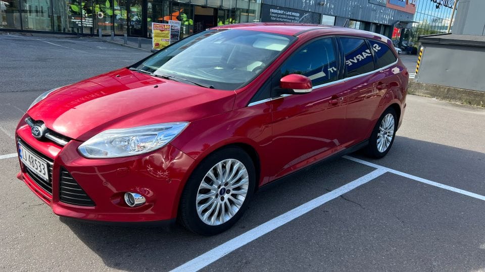 Ford Focus SW mit Navigationsgerät