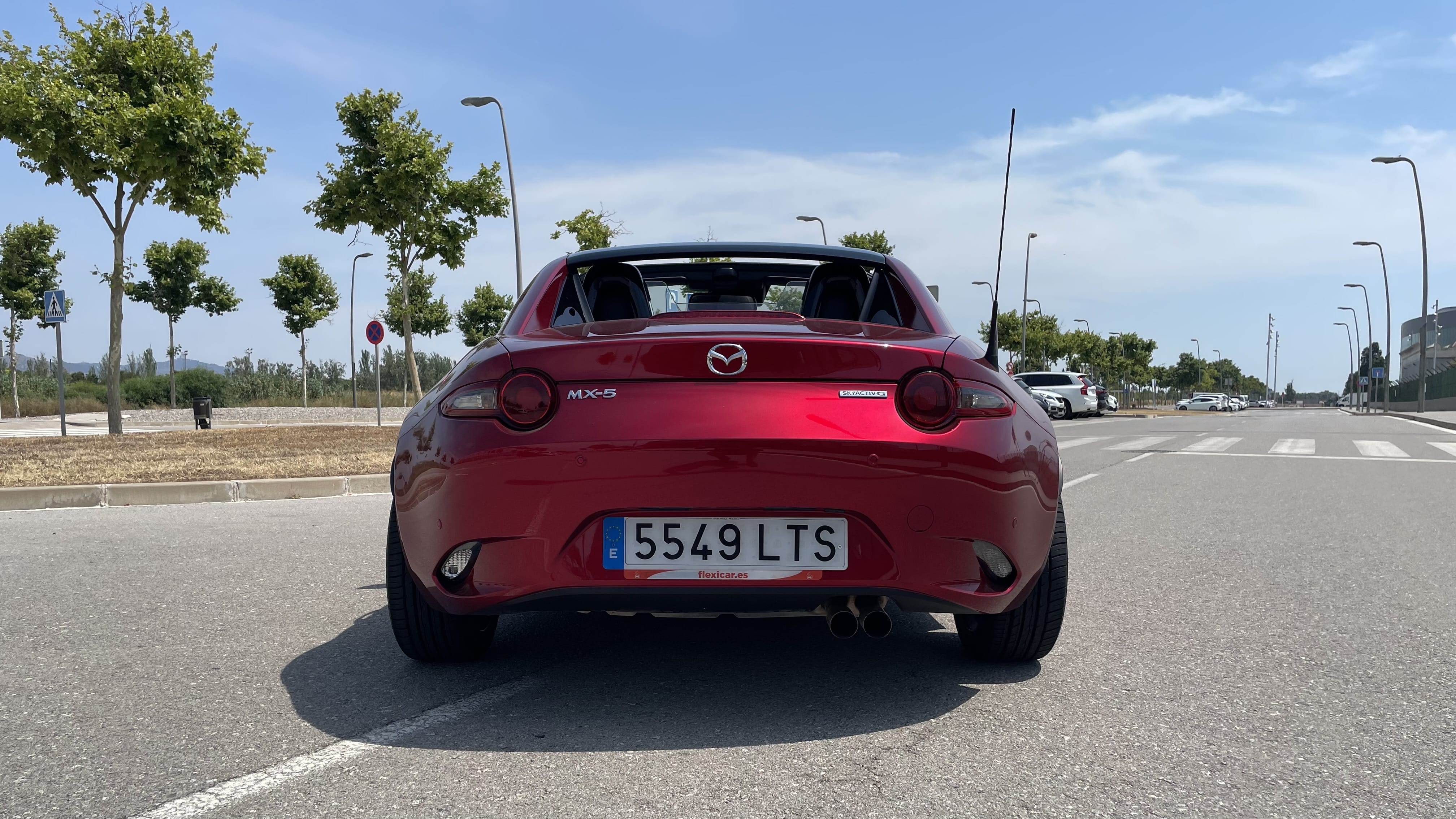 Mazda MX-5 Miata Club Sport descapotable con GPS