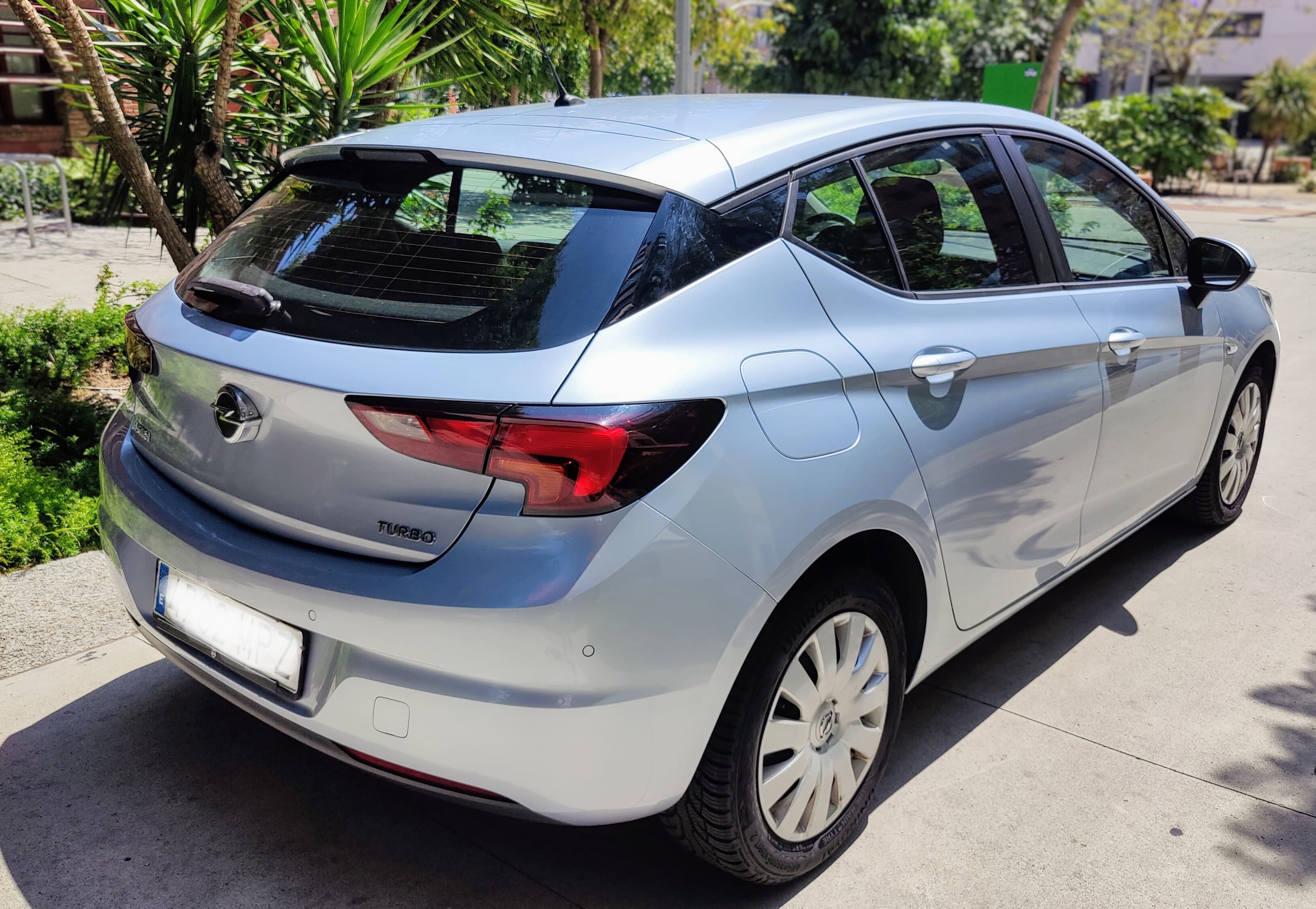 Opel Astra 1.4 Gasolina con Apple CarPlay
