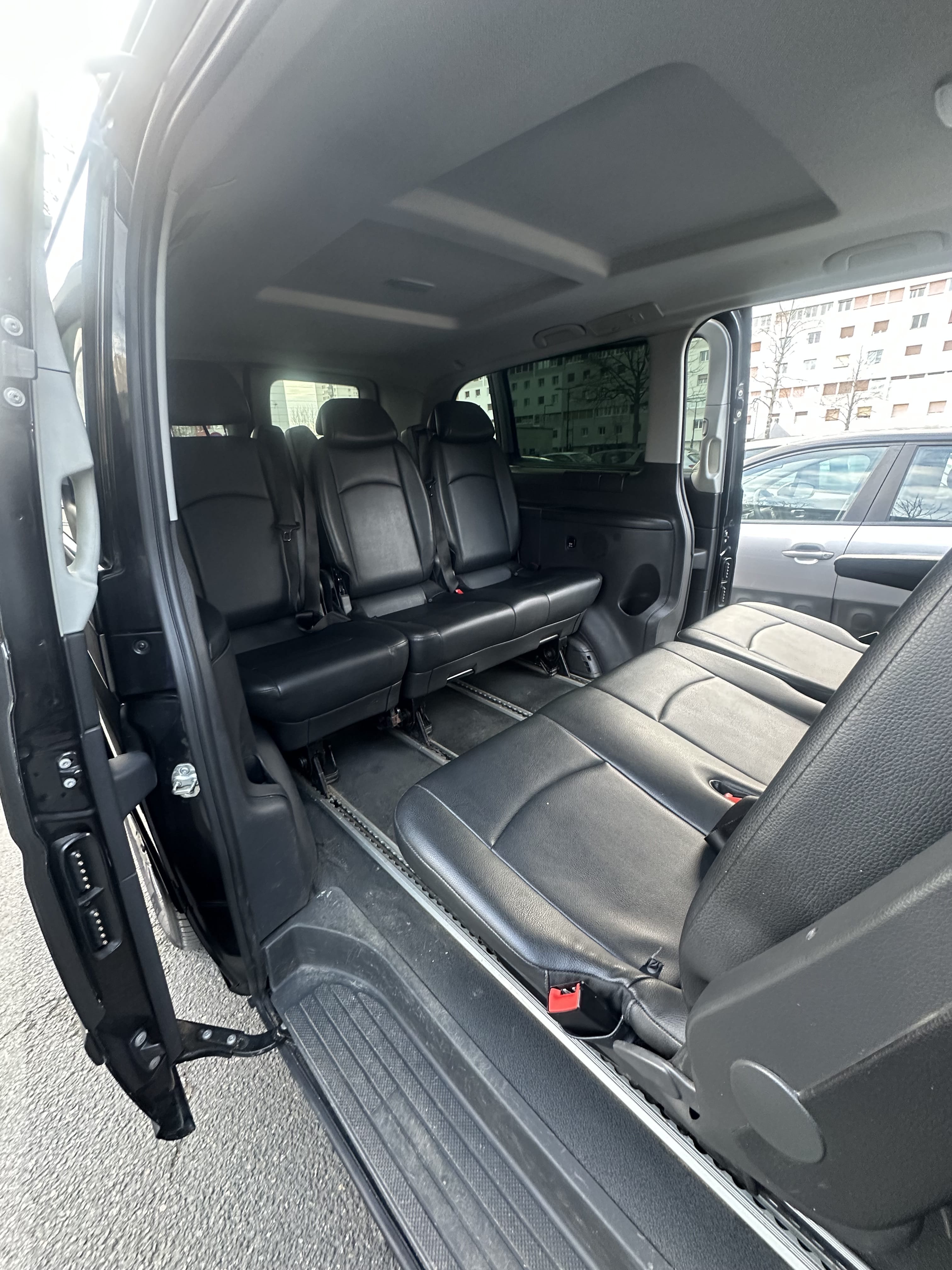 Mercedes-Benz Vito 4MATIC avec Siège bébé