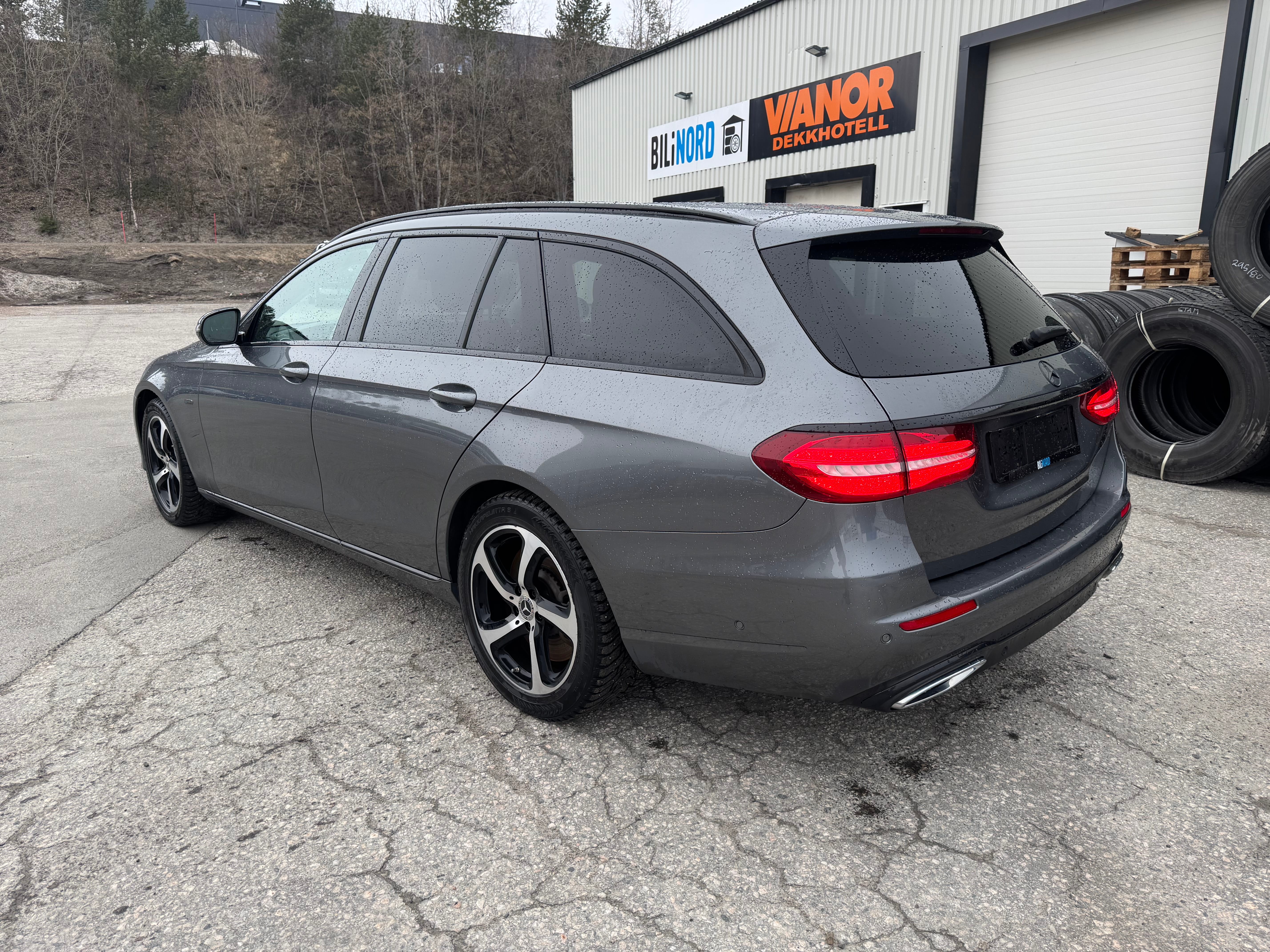 Mercedes-Benz E-Klasse E 300 med Ryggekamera