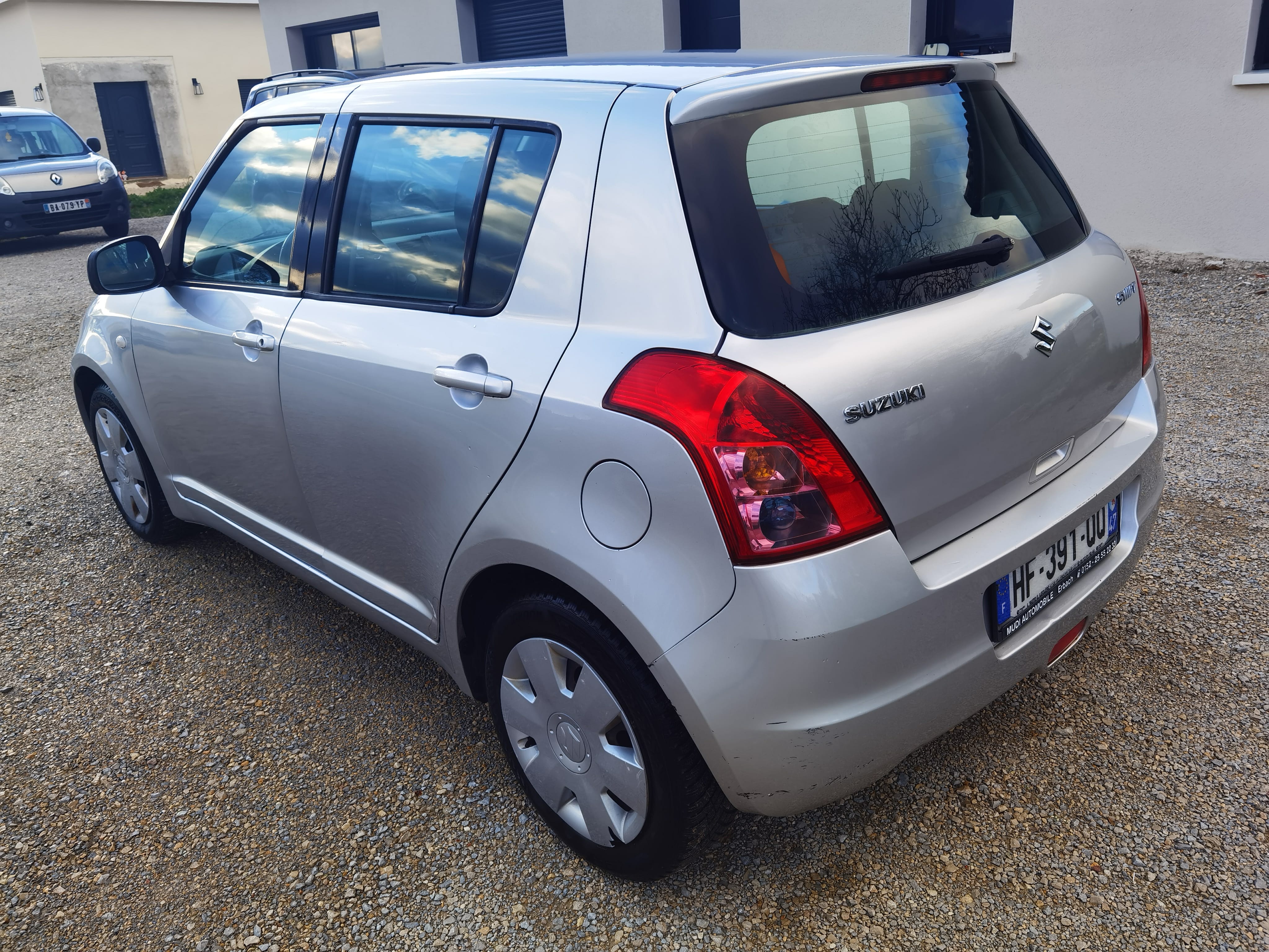 Suzuki Swift avec Chaines