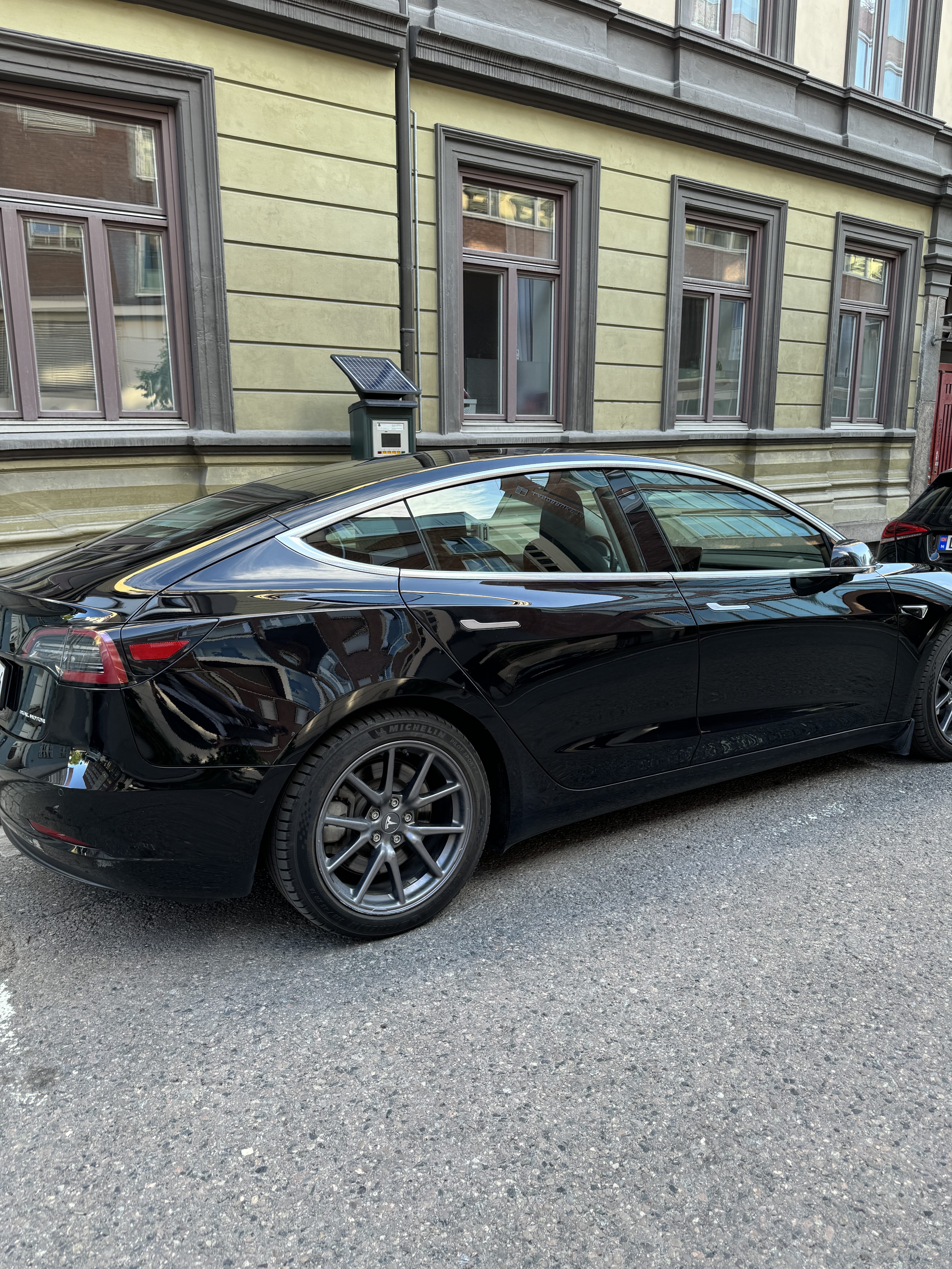 Tesla Model 3 Long Range med Aircondition