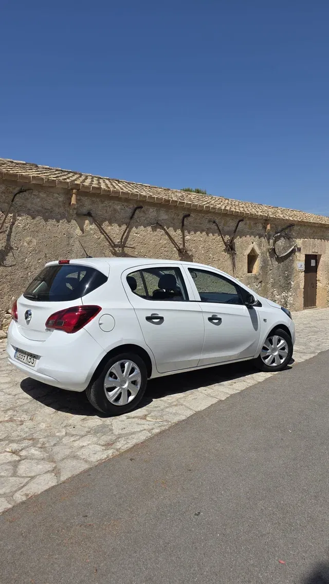 Opel Corsa con Puertos de carga USB
