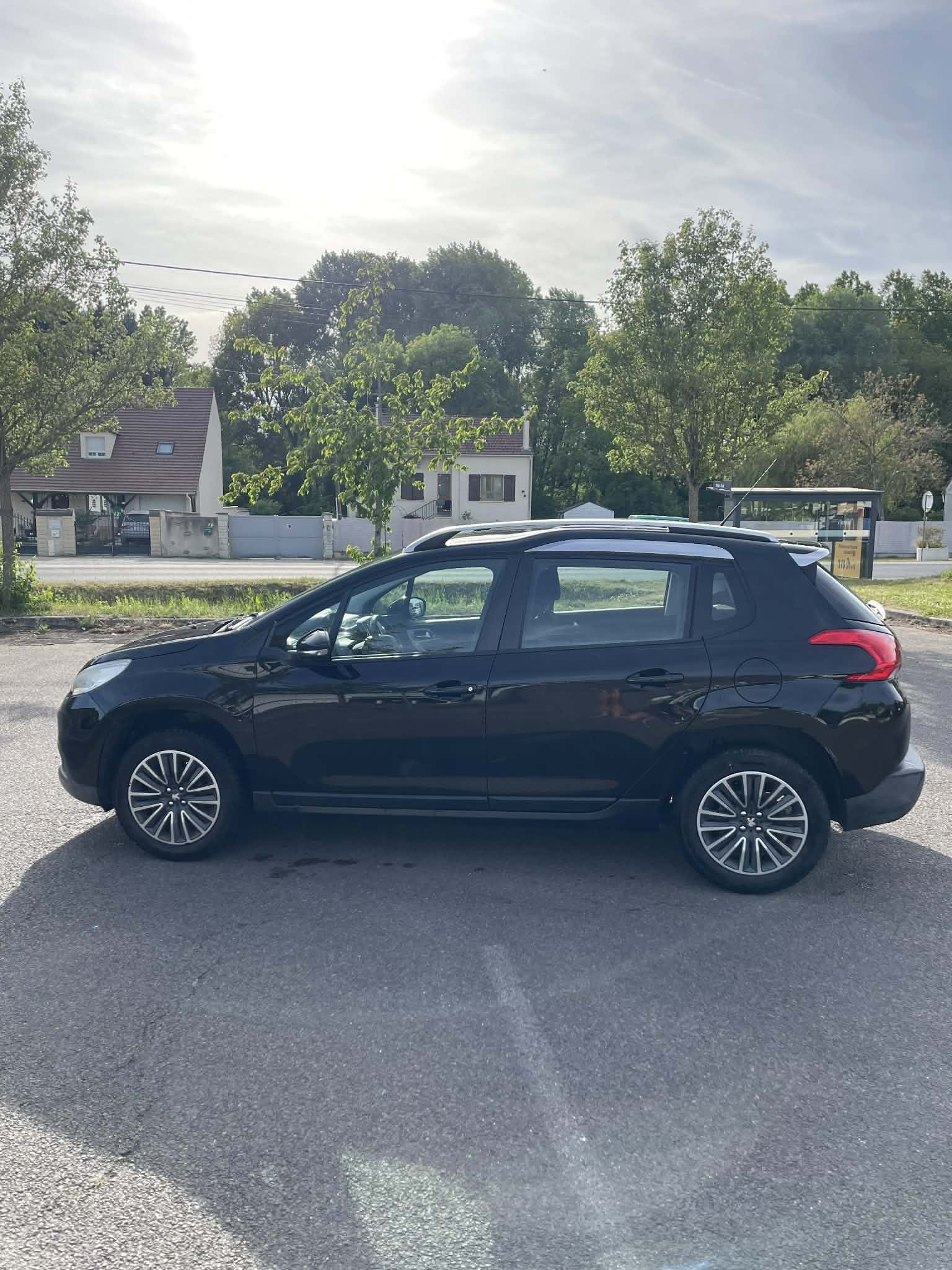 Peugeot 2008 avec Climatisation