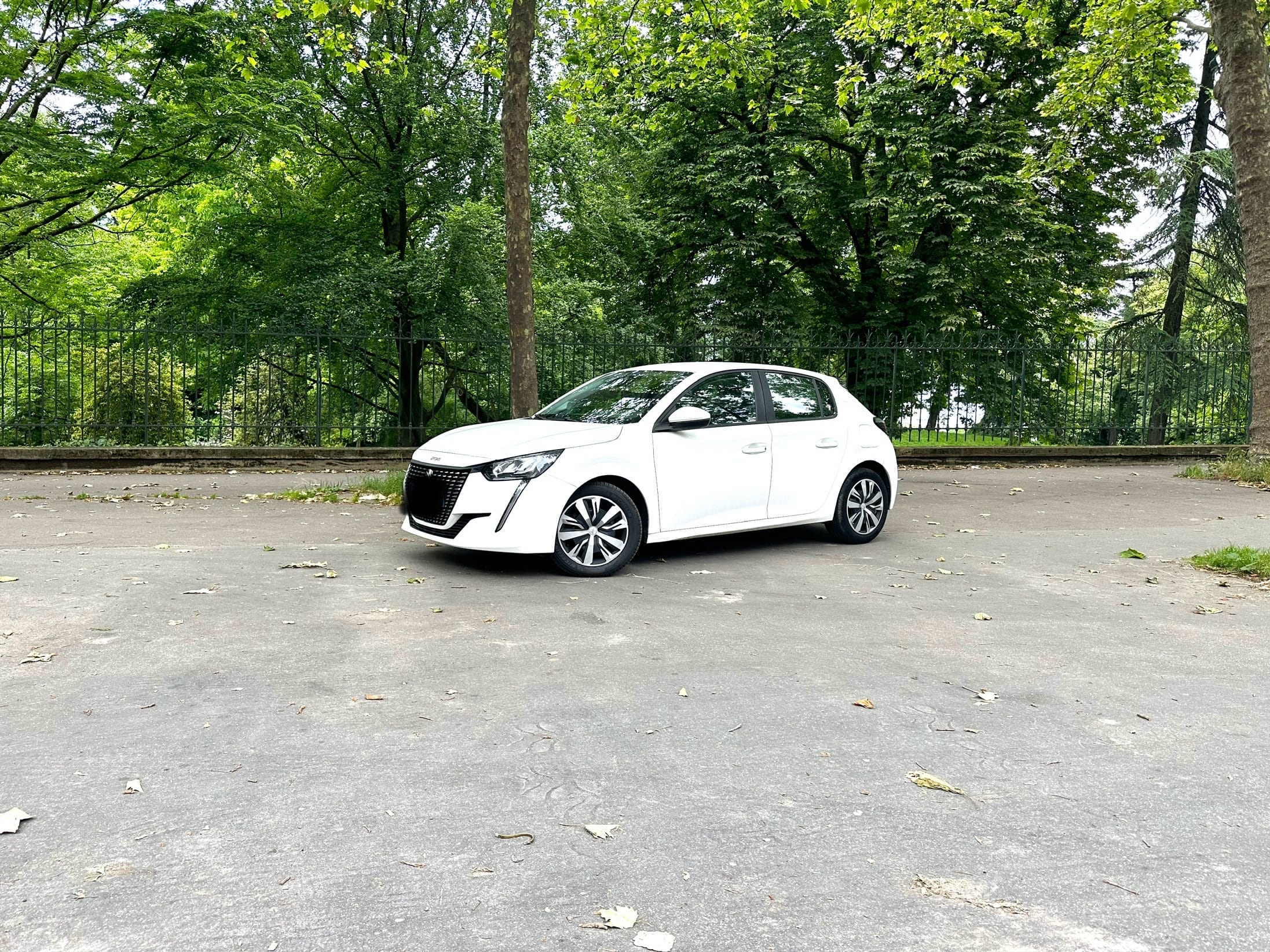 Peugeot 208 FQ641 avec Régulateur de vitesse