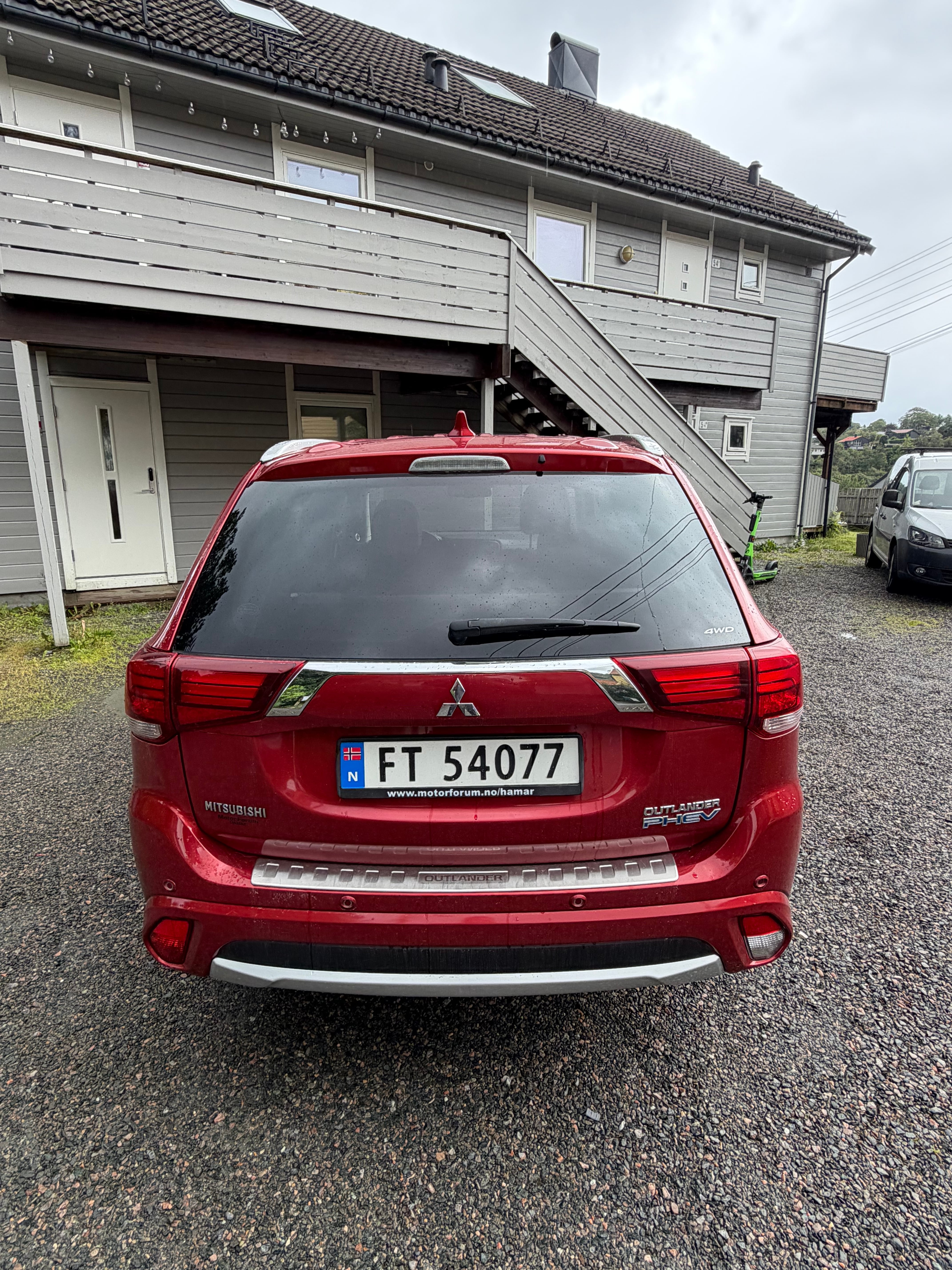 Mitsubishi Outlander 4WD – Comfortable med Ryggekamera