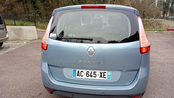 Renault Grand Scénic III Confort avec Chaines