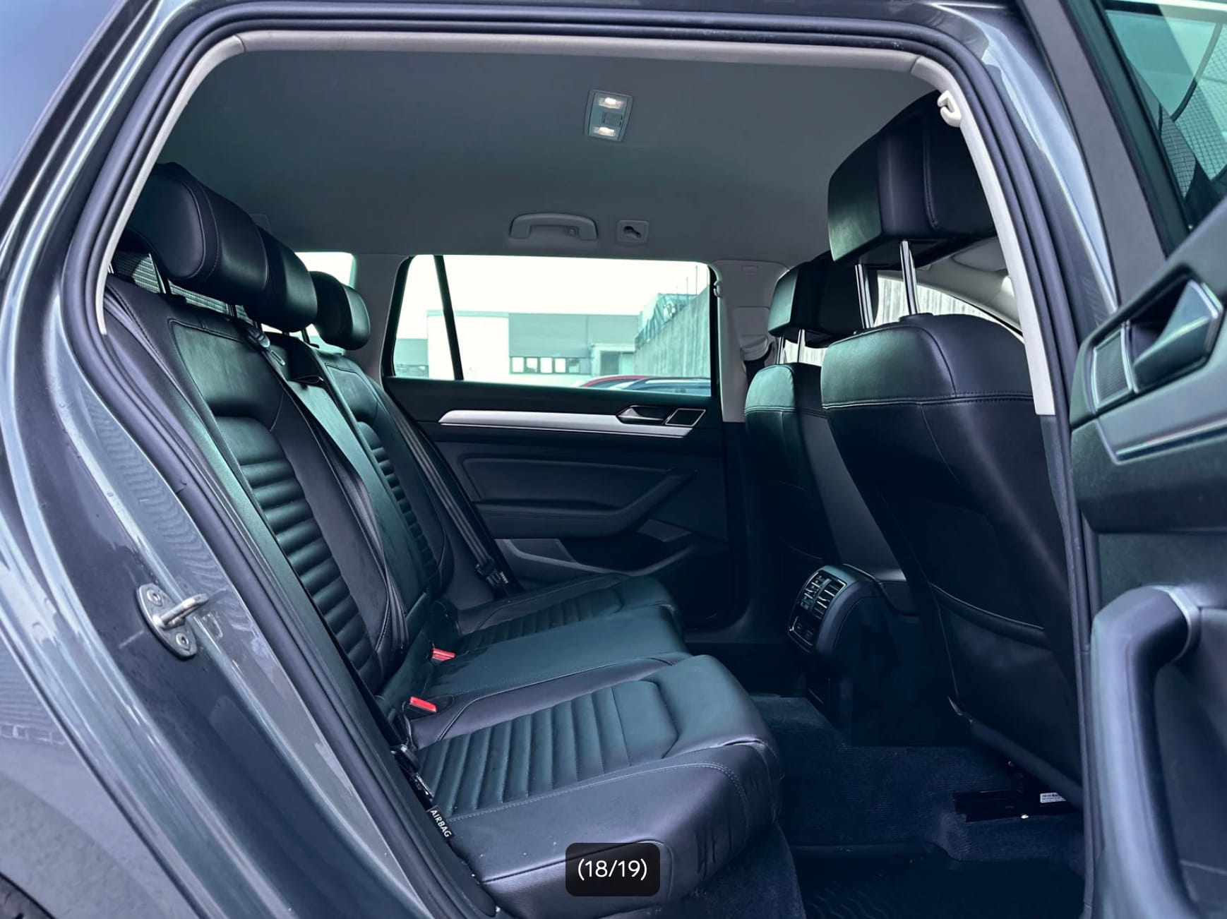 Volkswagen Passat with Audio / iPod input