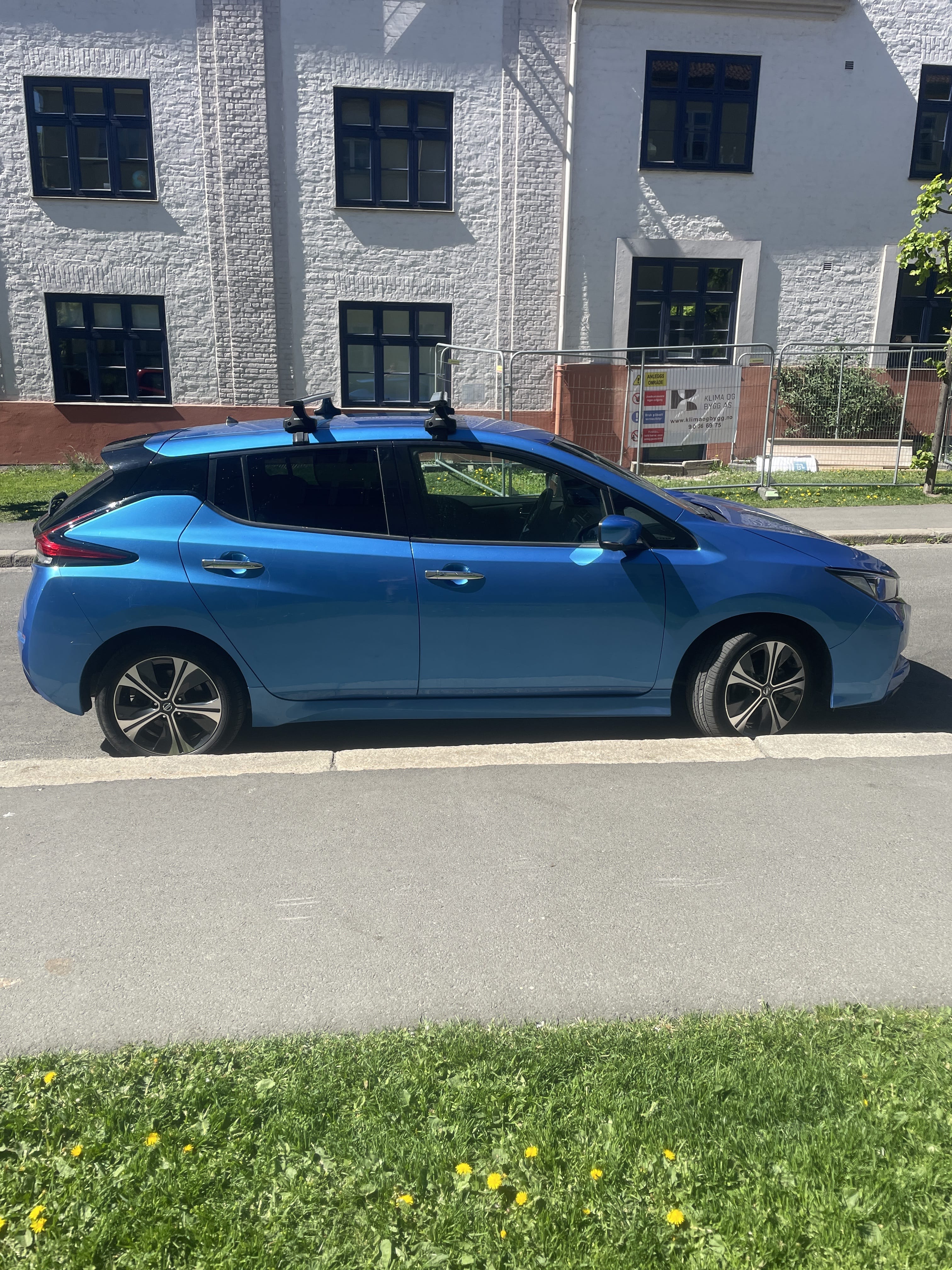 Nissan Leaf SL with Air conditioning