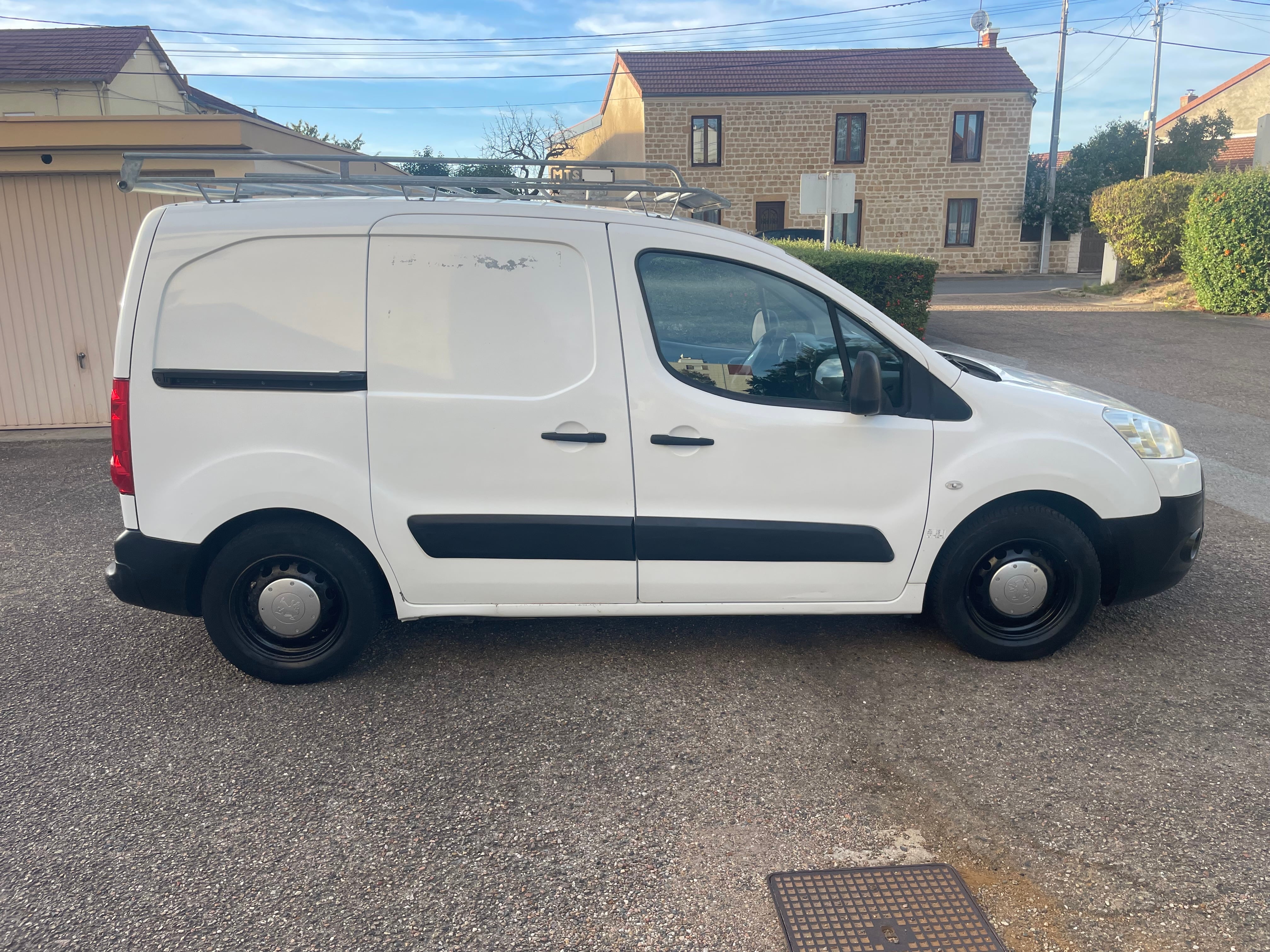Peugeot Partner Tepee avec Pneus neige