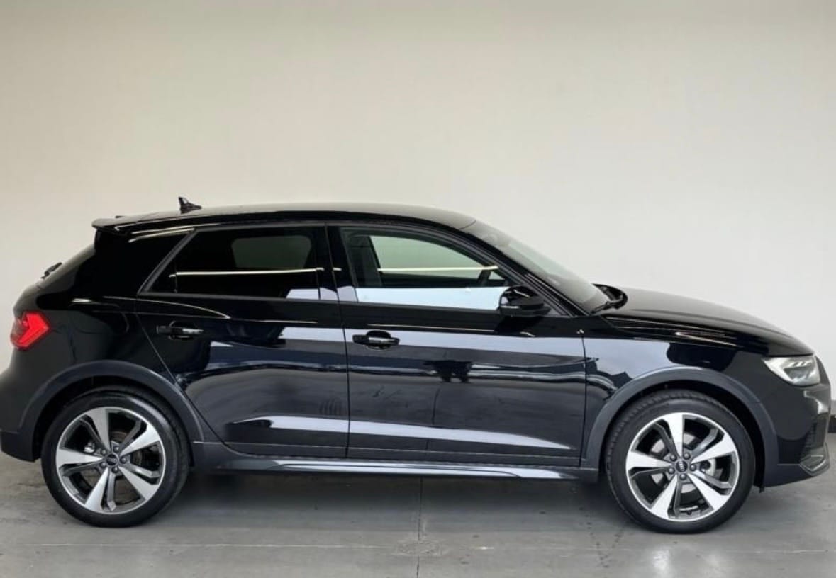 Audi A1, 2023, Essence 95, automatique