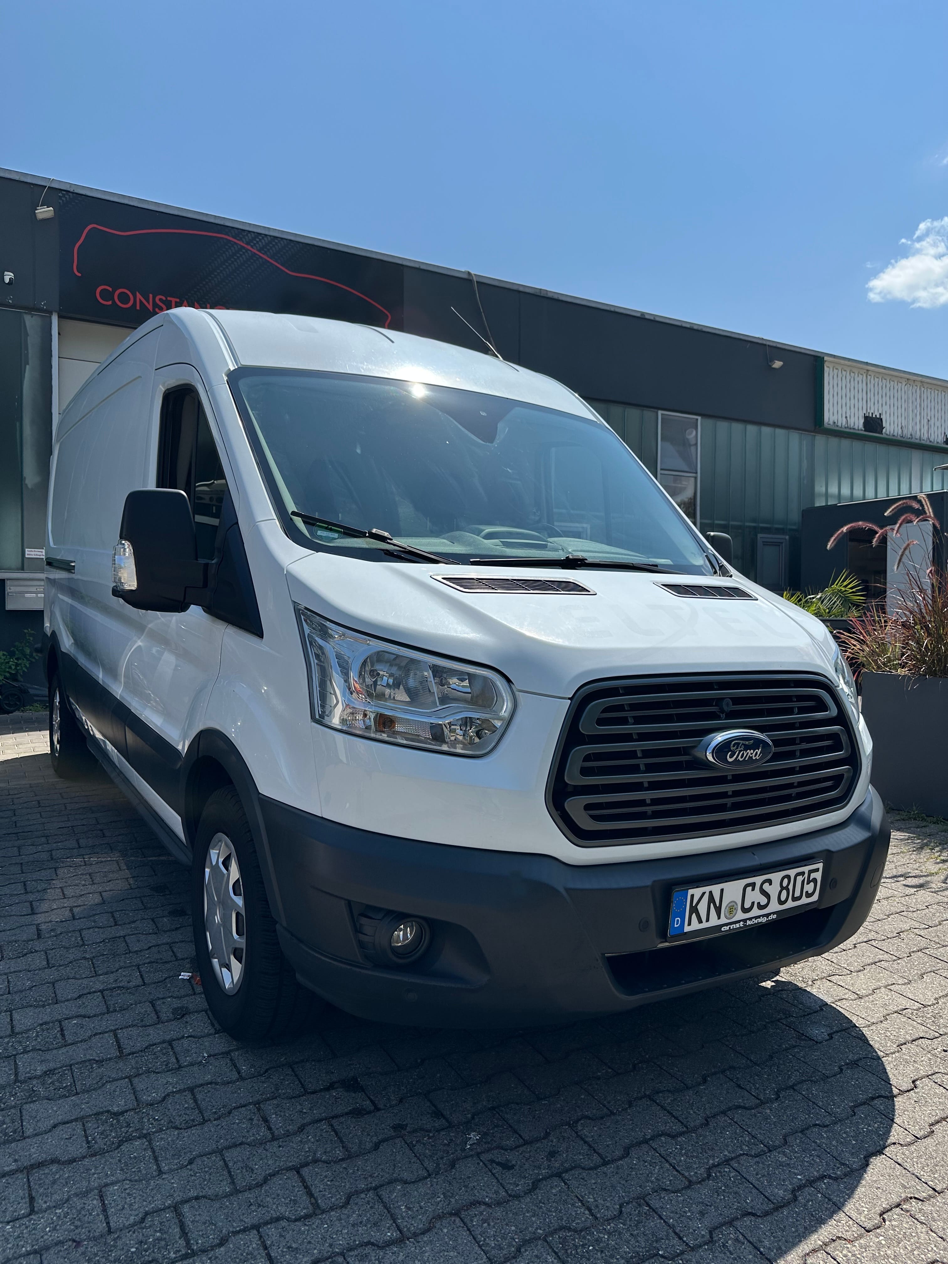 Ford Transit 350 mit Klimaanlage