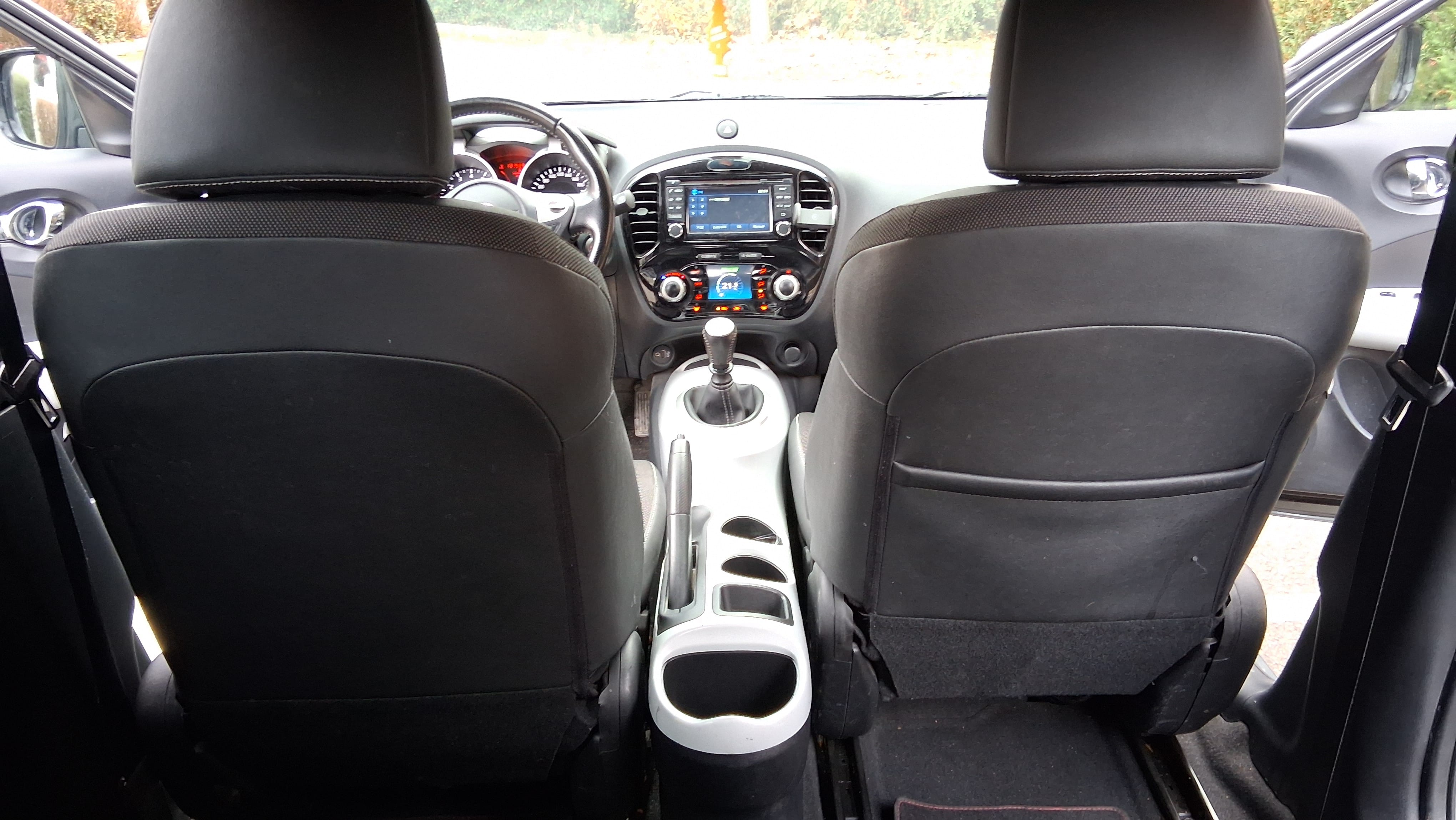 Nissan Juke N-Connecta 1.2 DIG 115cv SP98 avec Entrée audio / iPod