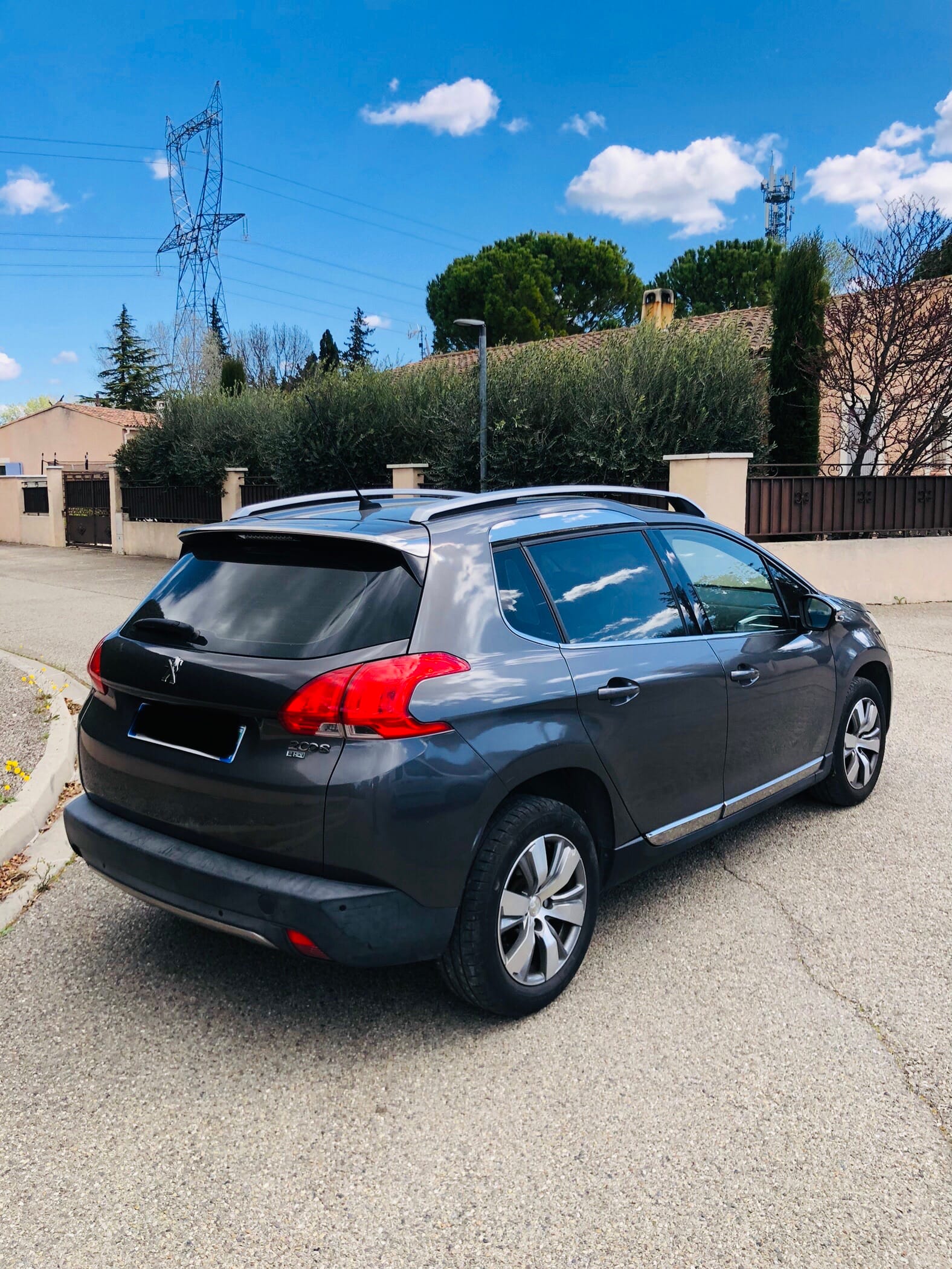 Peugeot 2008 avec GPS