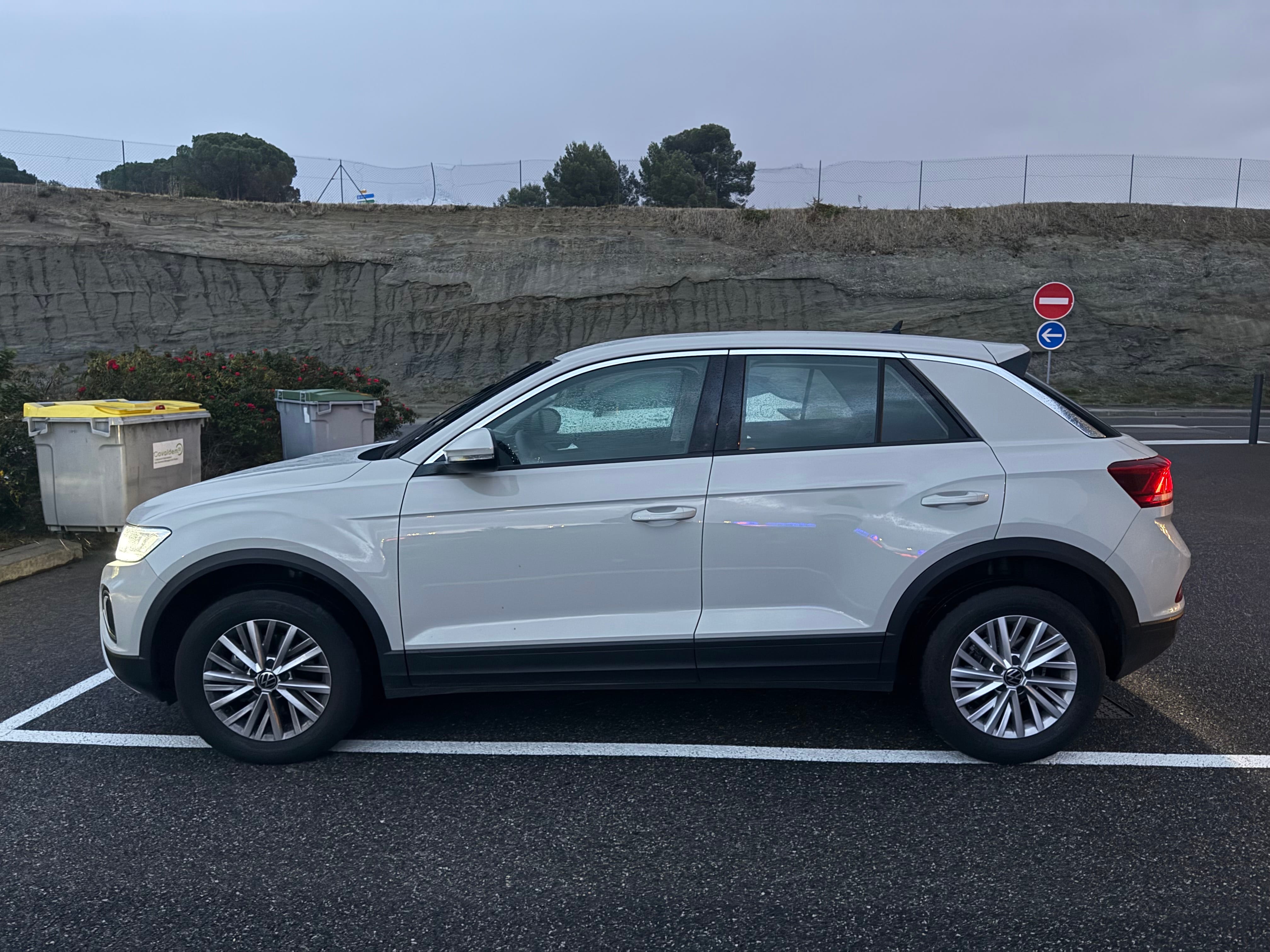 Volkswagen T-Roc with GPS