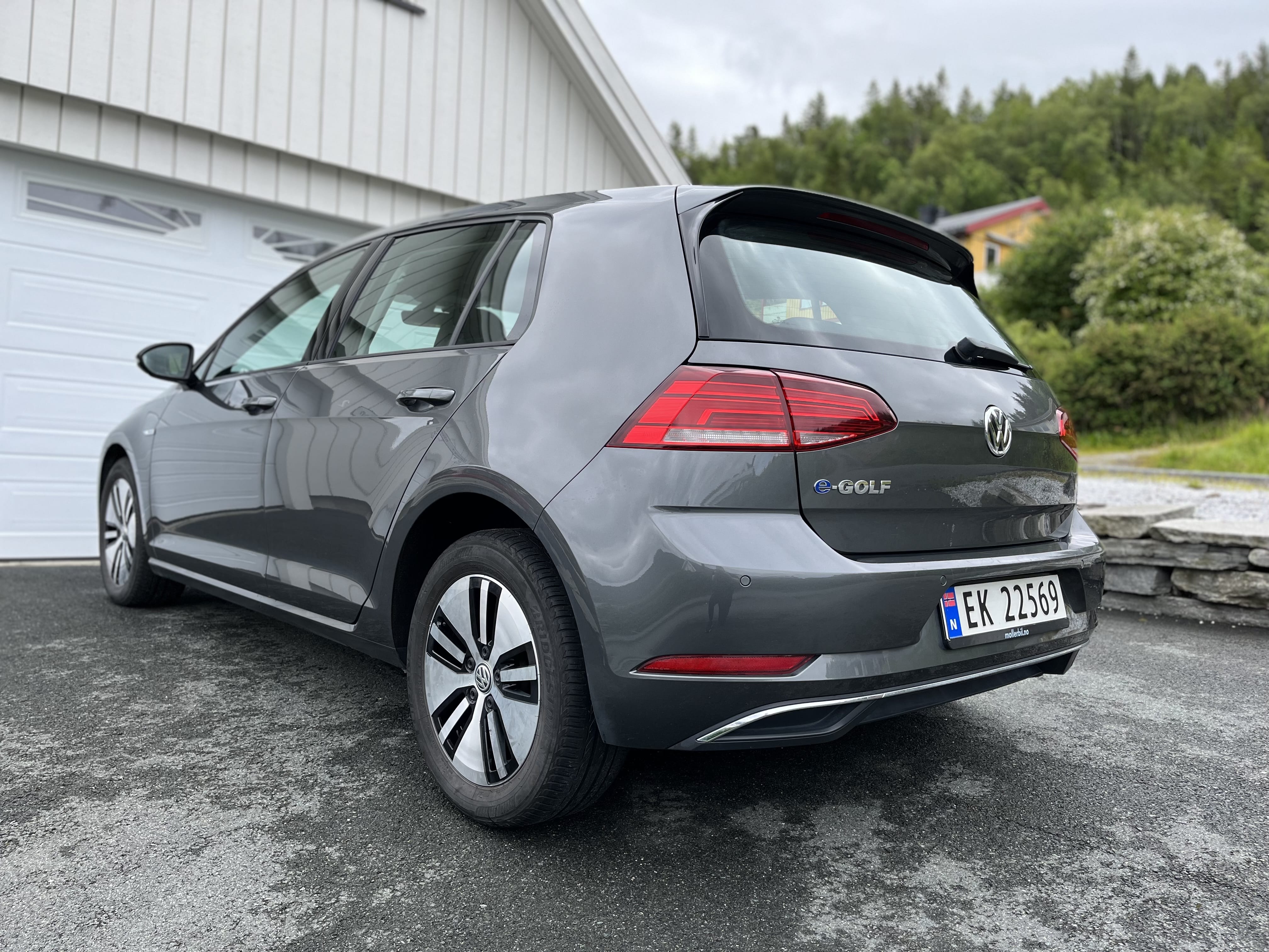 Volkswagen e-Golf / 300 med Aircondition