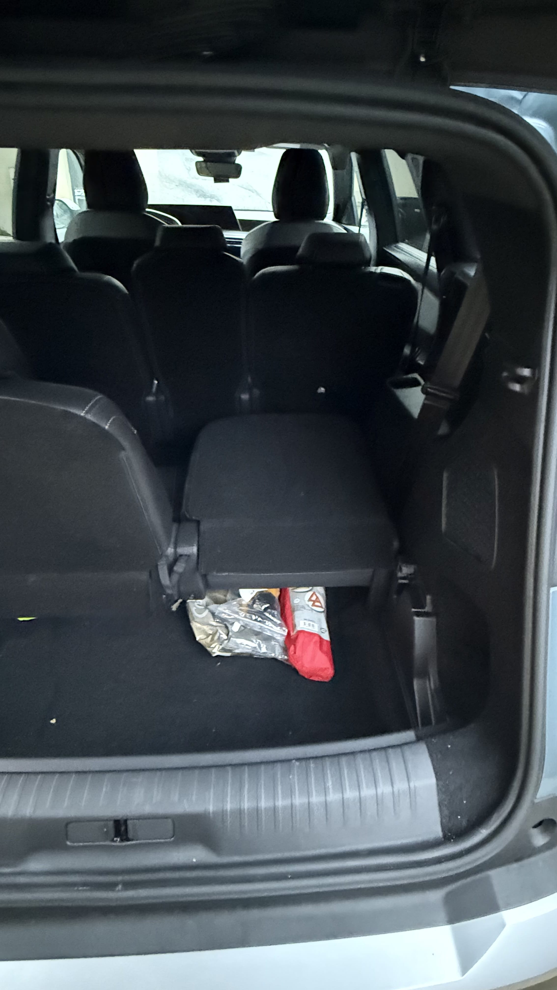 Peugeot 5008 1.2 ESSENCE HYBRIDE avec Apple CarPlay