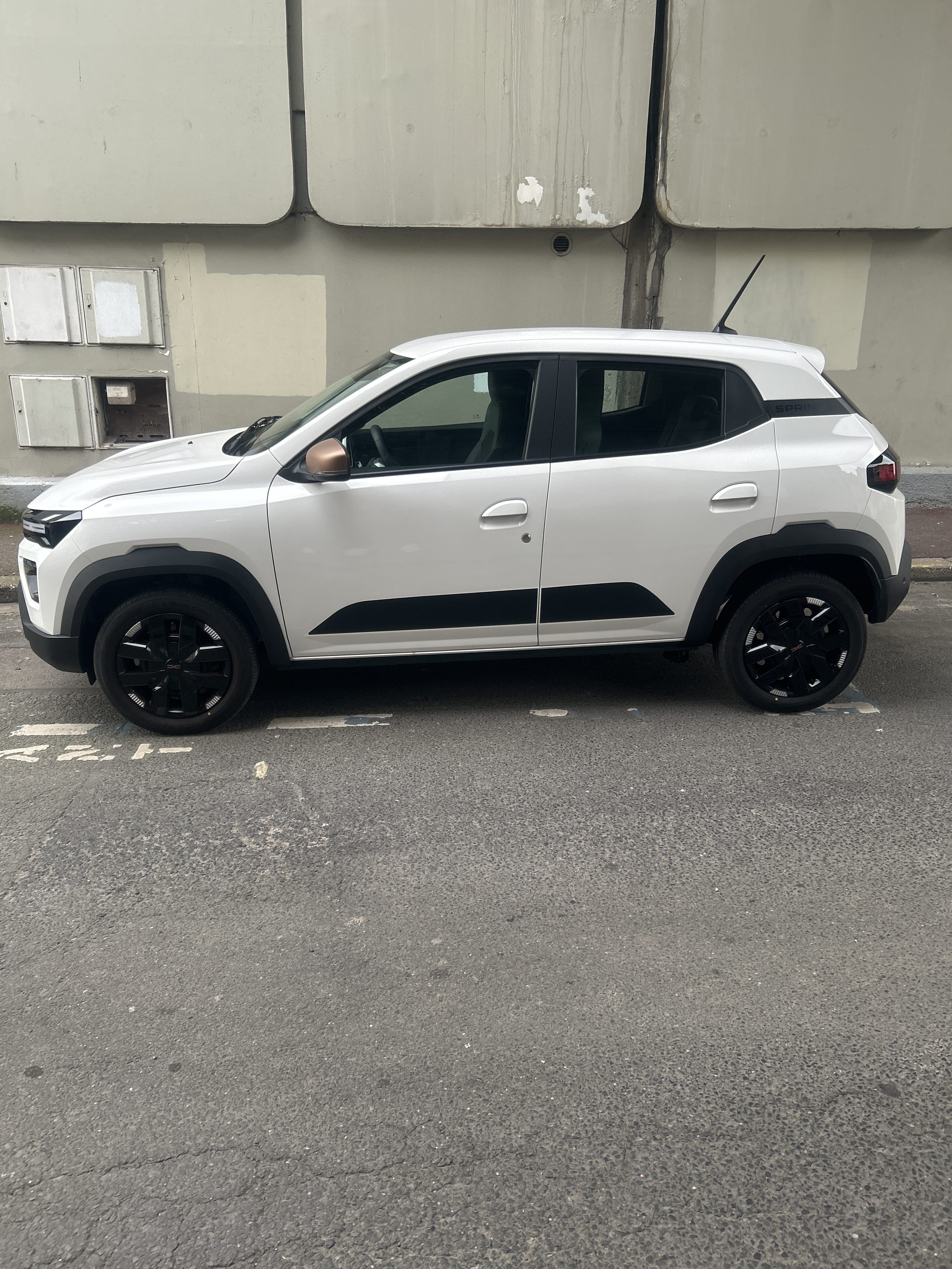 Dacia Spring avec Climatisation