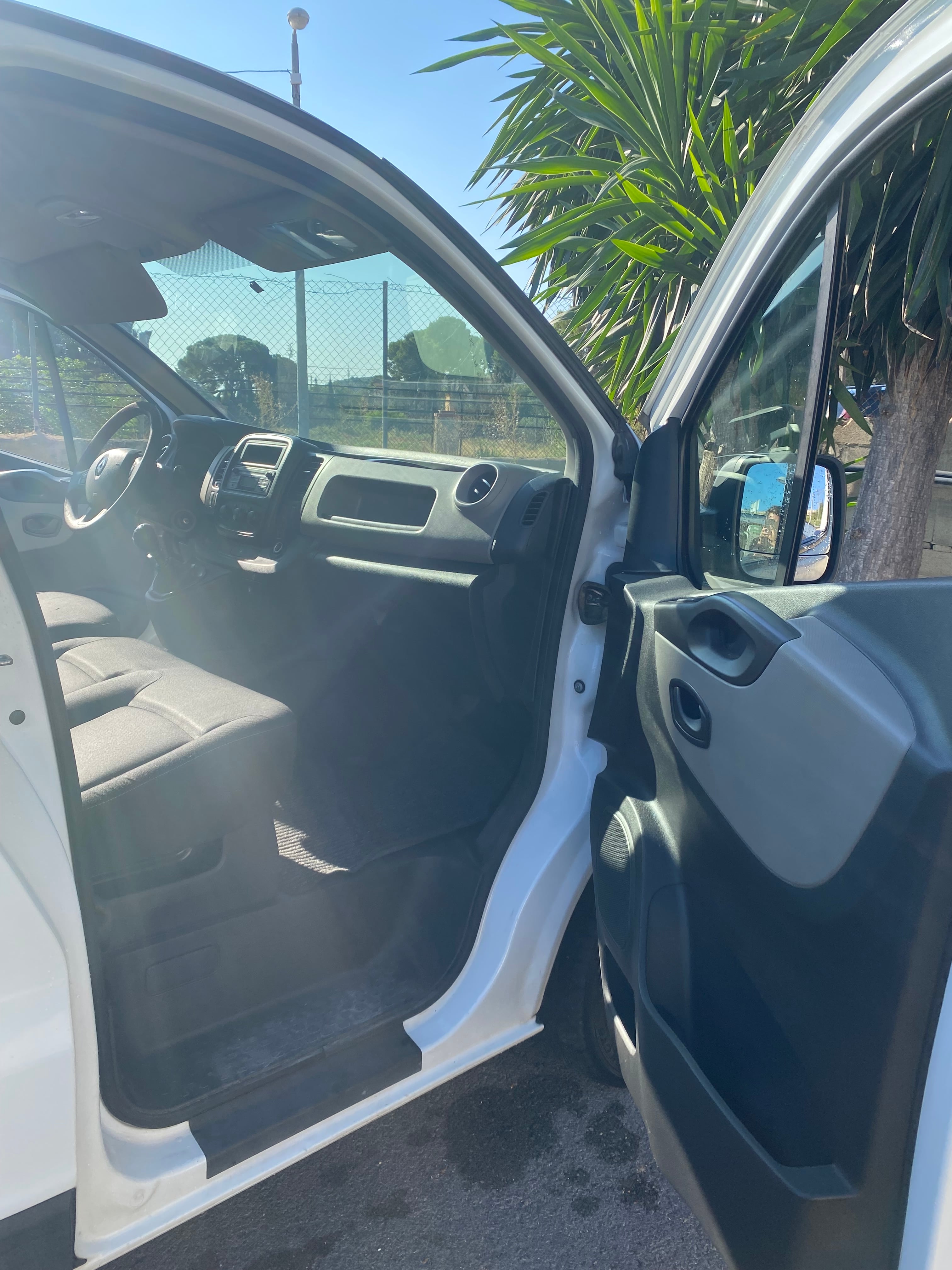Renault Trafic con Puertos de carga USB