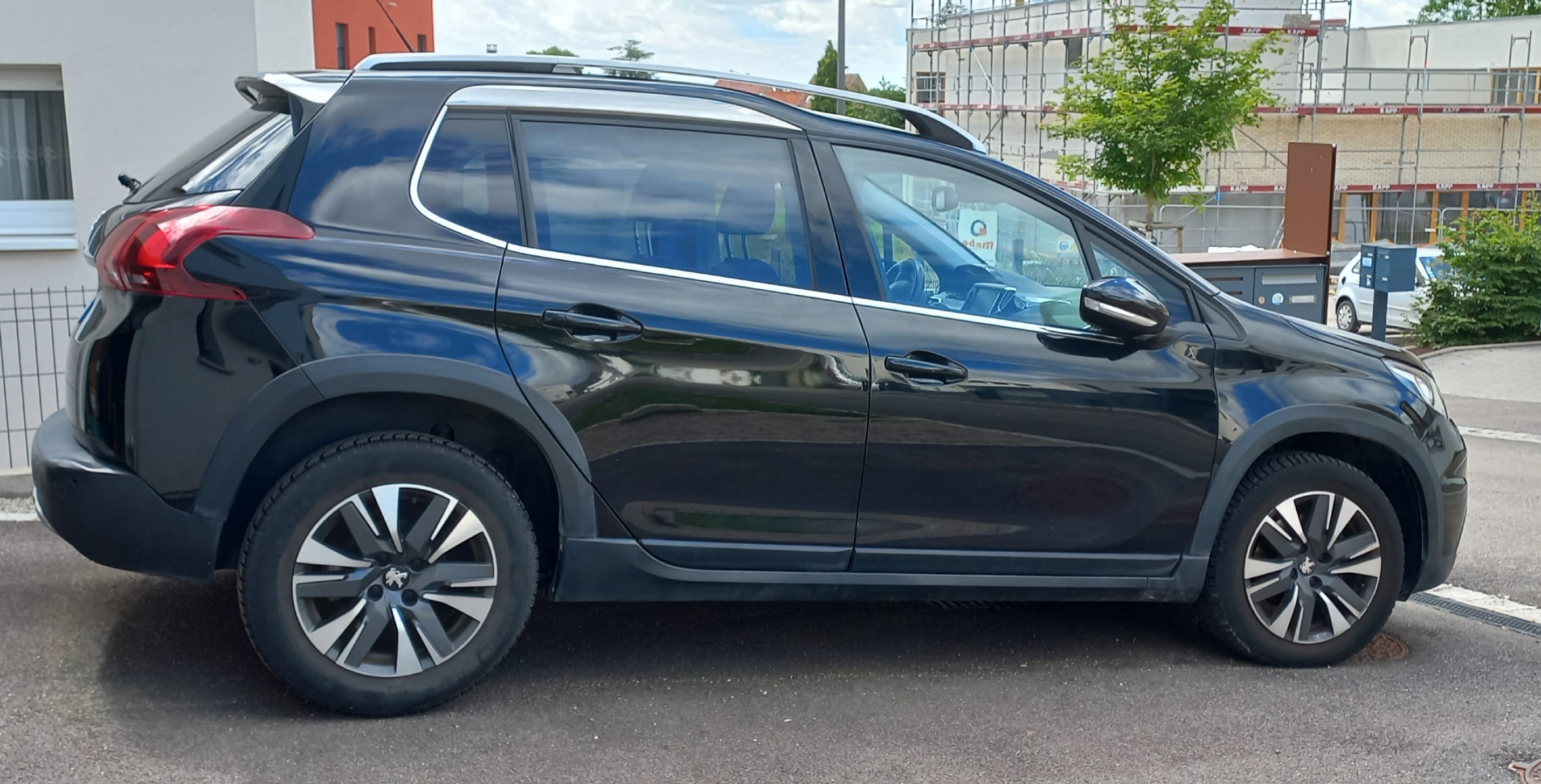 Peugeot 2008, 2019, Essence 95