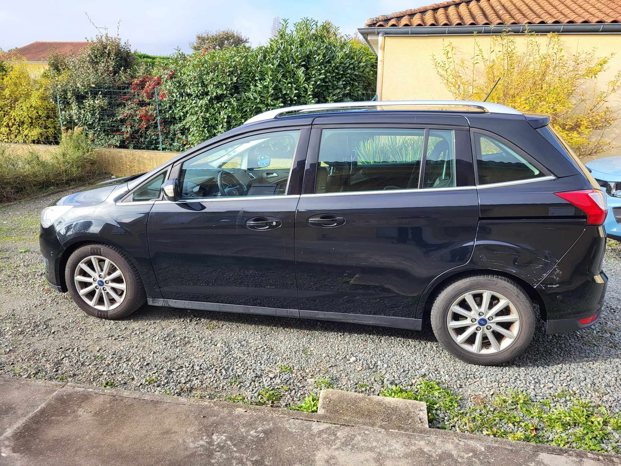 Ford Grand C-Max avec Climatisation