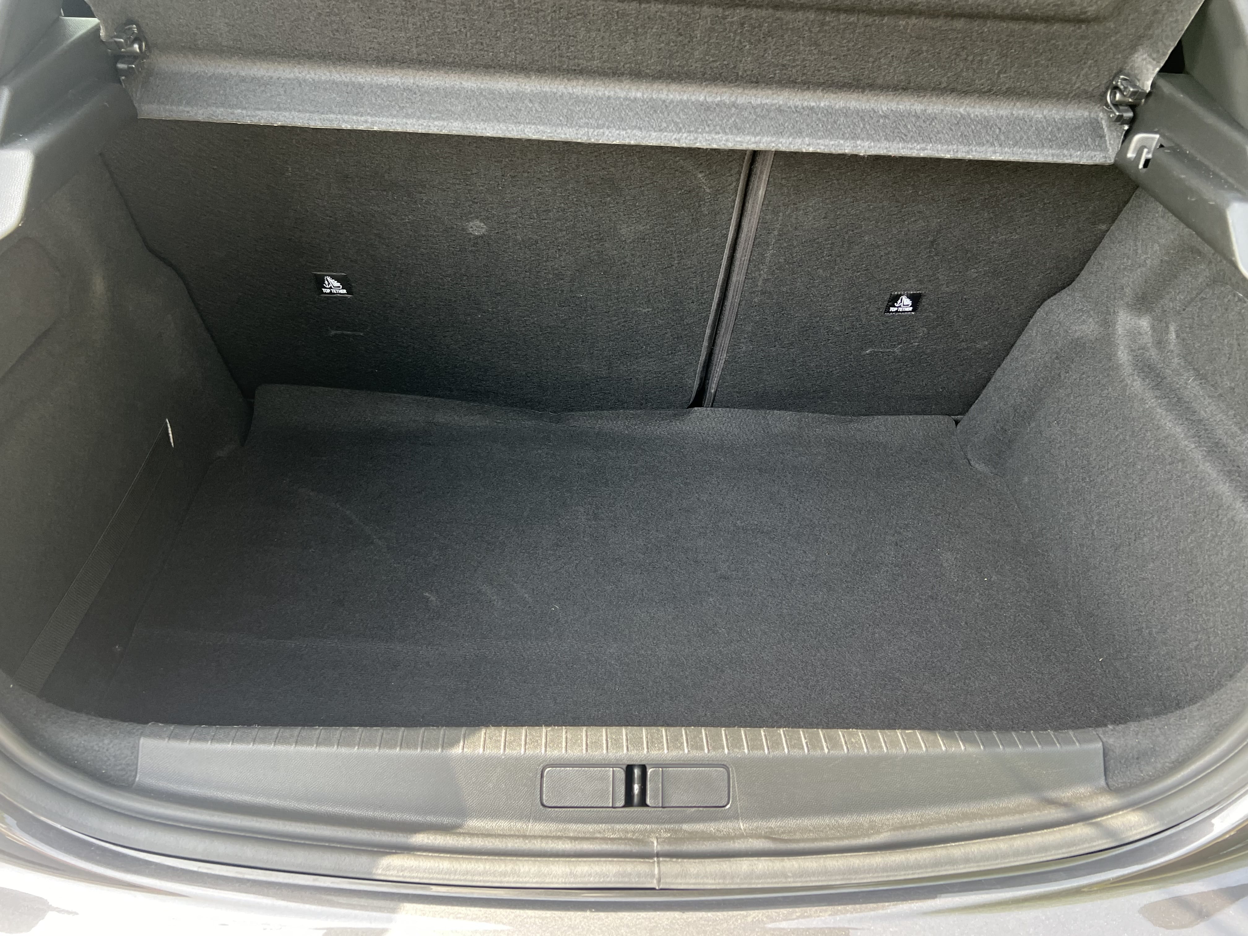 Peugeot 208 with Apple CarPlay