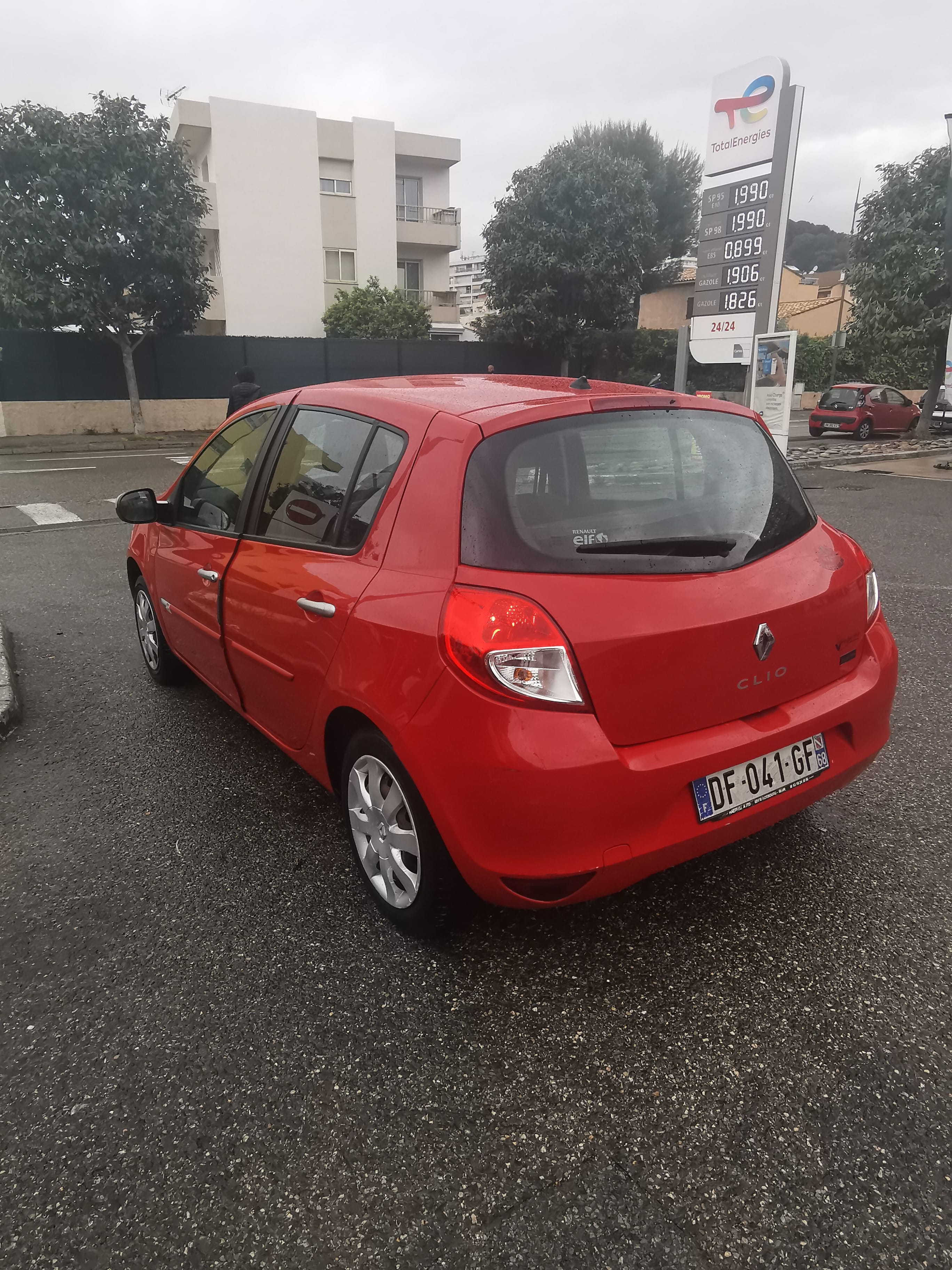 Renault Clio with Bluetooth audio