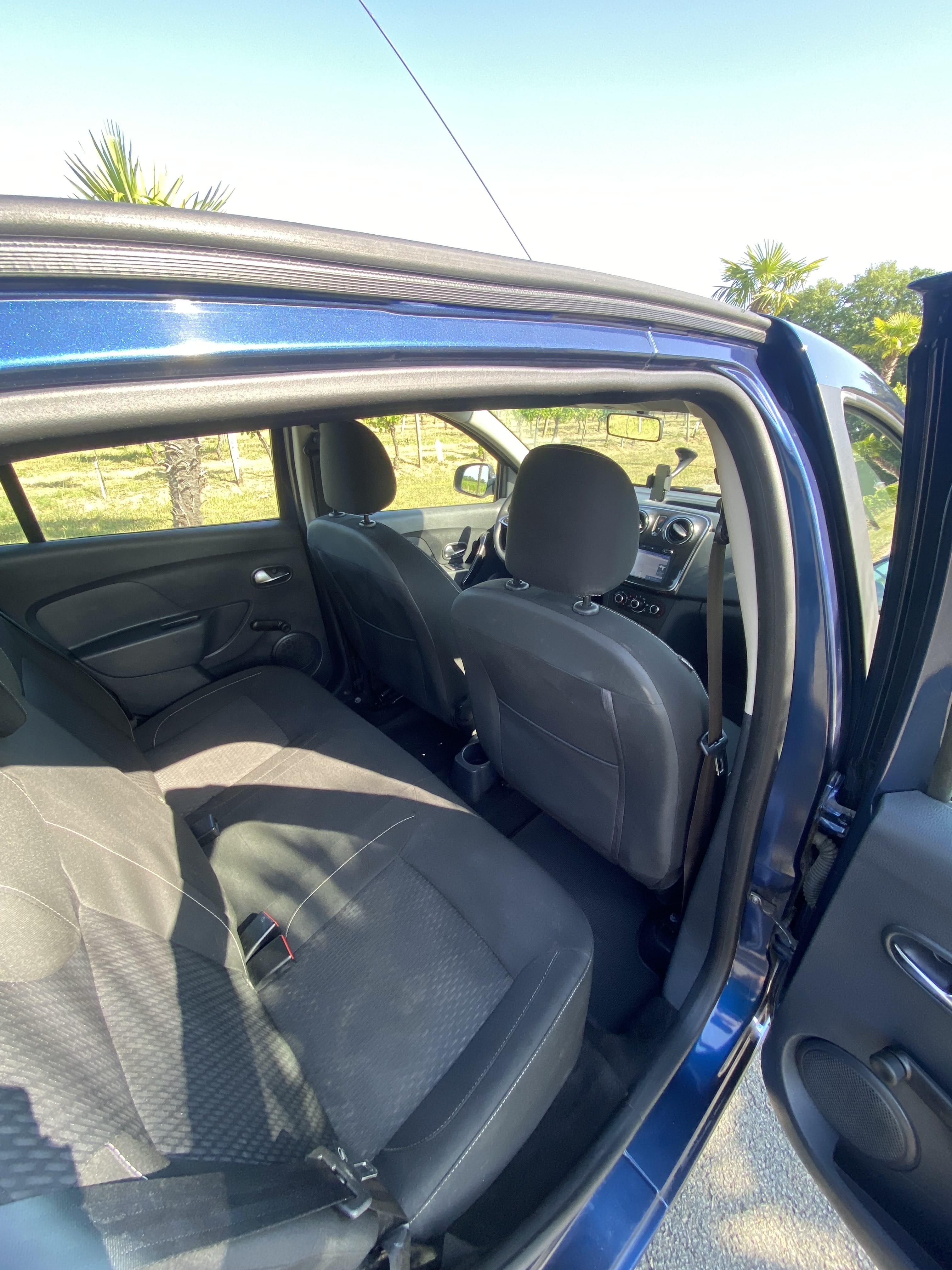Dacia Sandero avec caméras de recule avec Régulateur de vitesse