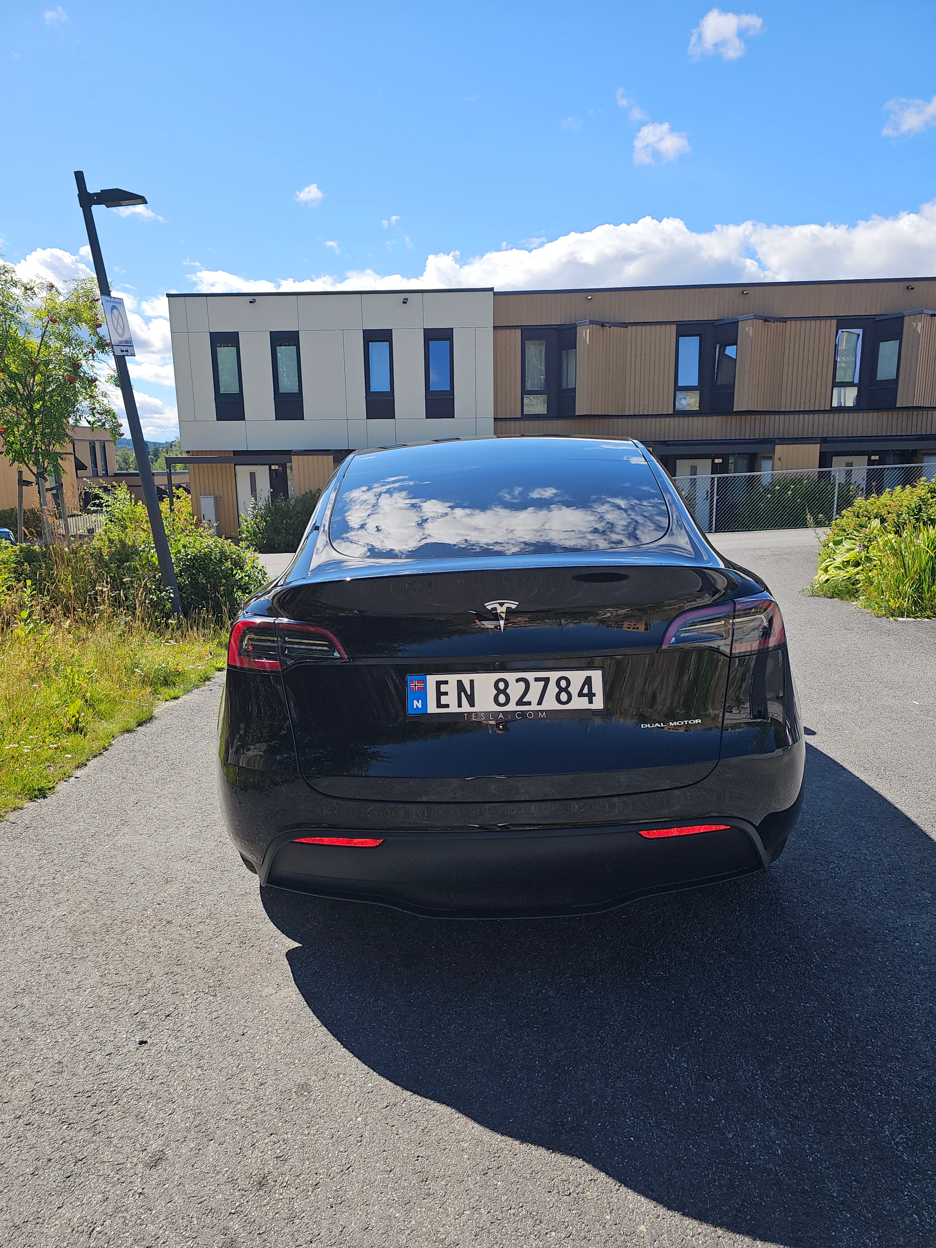 Tesla Model Y Long Range med Firehjulstrekk