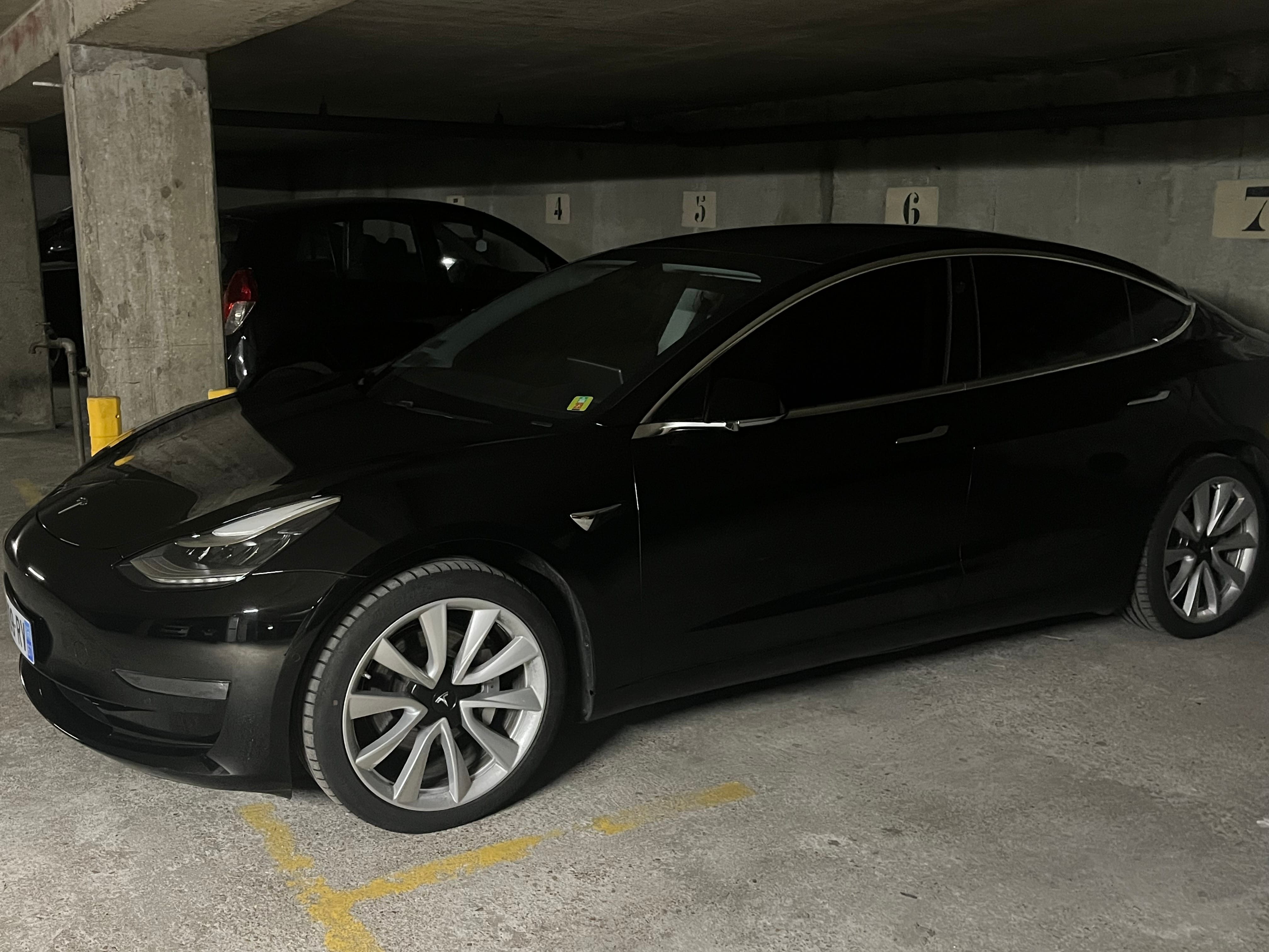 Tesla Model 3 Long Range avec Climatisation