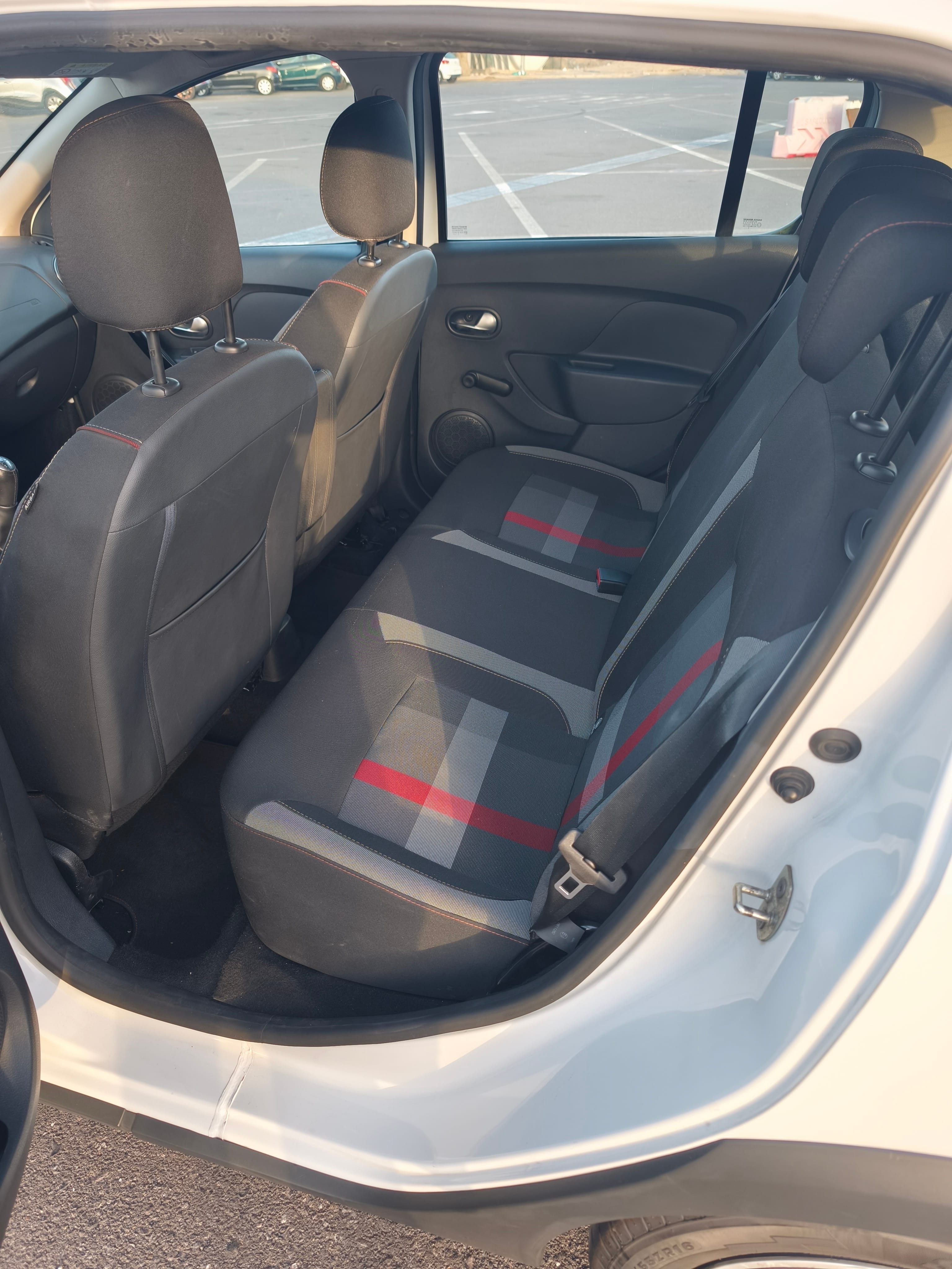 Dacia Sandero Stepway con Silla infantil
