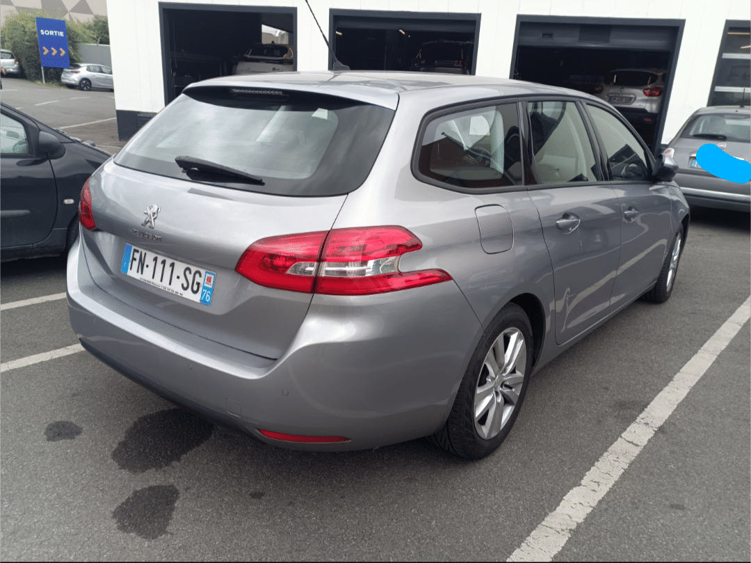 Peugeot 308 avec GPS