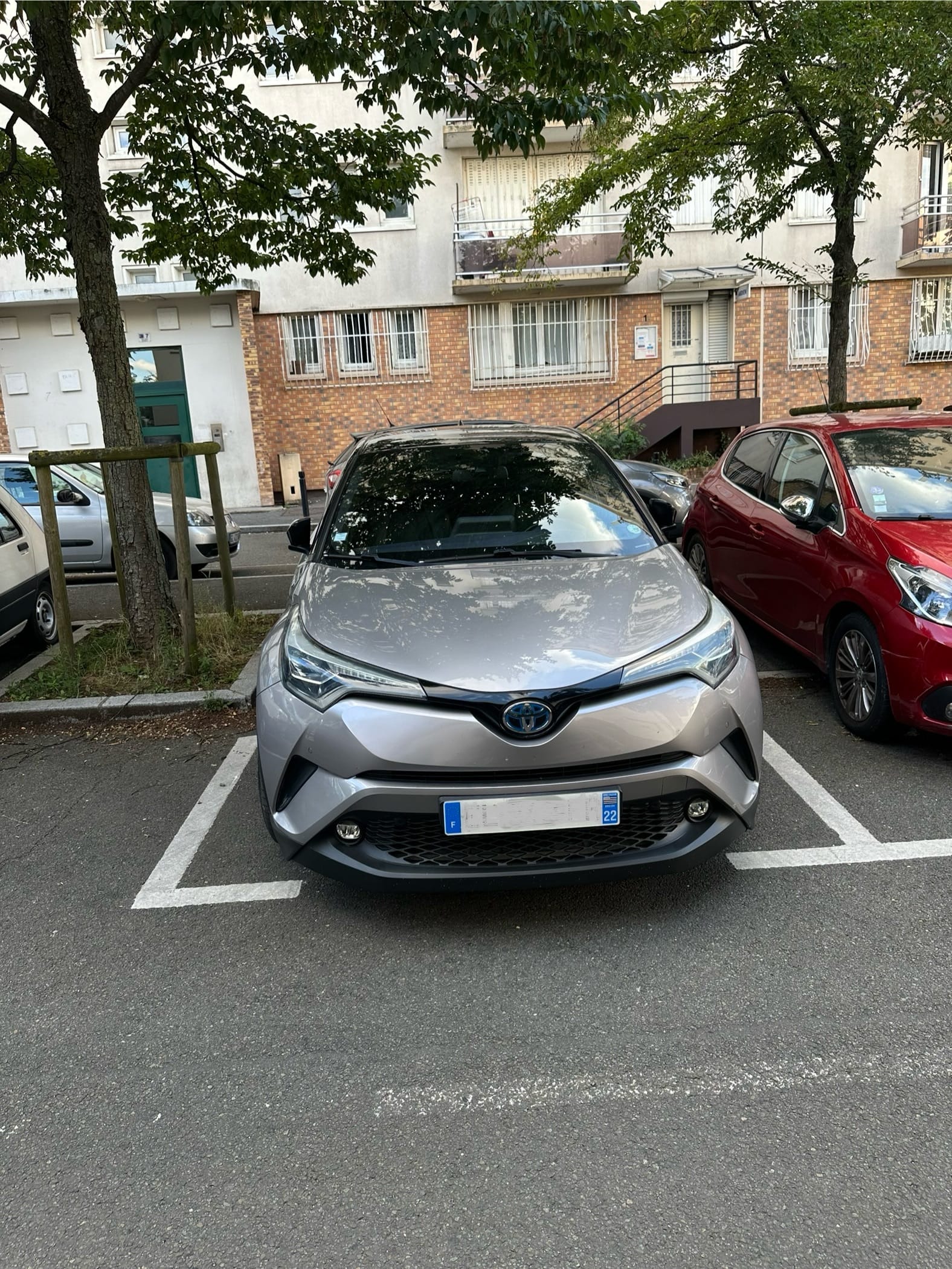 Toyota C-HR Hybrid, 2017, Essence 95 / Électrique (hybride)