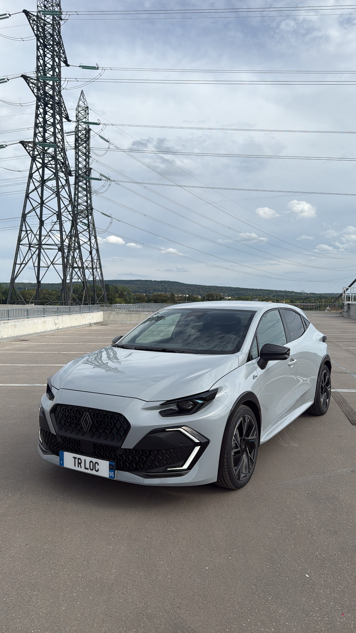Renault Clio Alpine, 2026, Essence 95 / Électrique (hybride), automatique