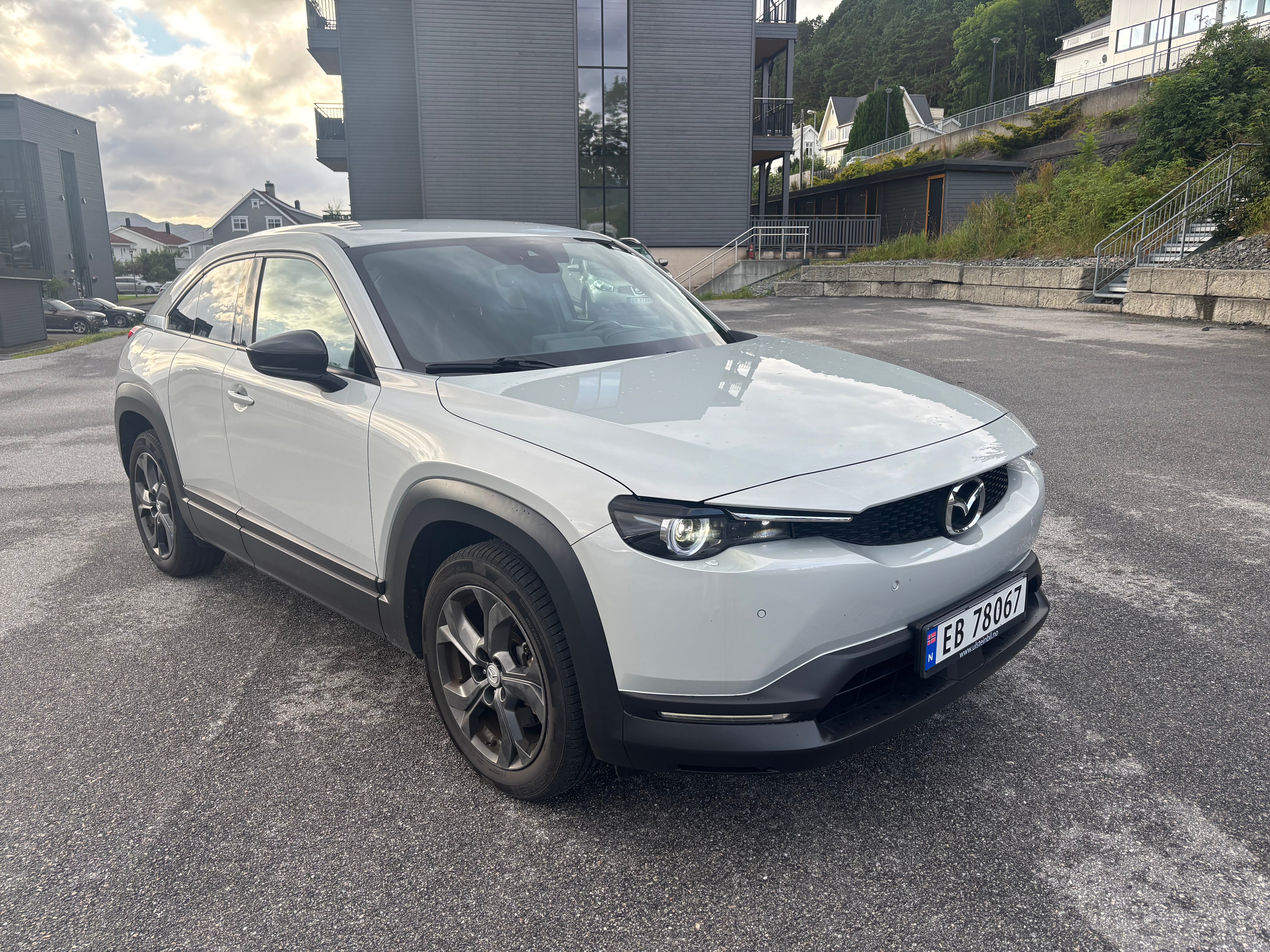 Mazda MX-30, 2020, Electric, automatic