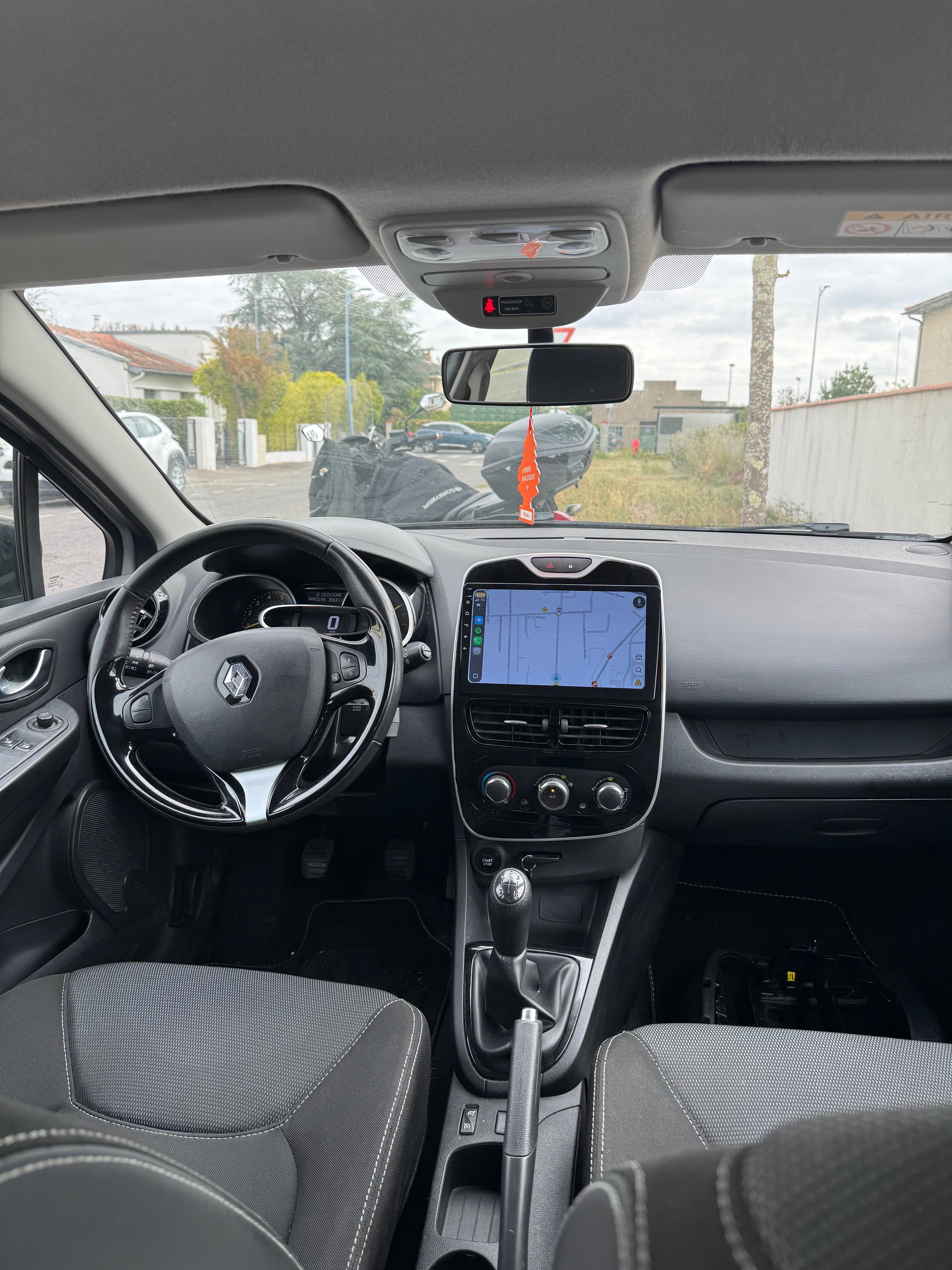 Renault Clio avec Apple CarPlay