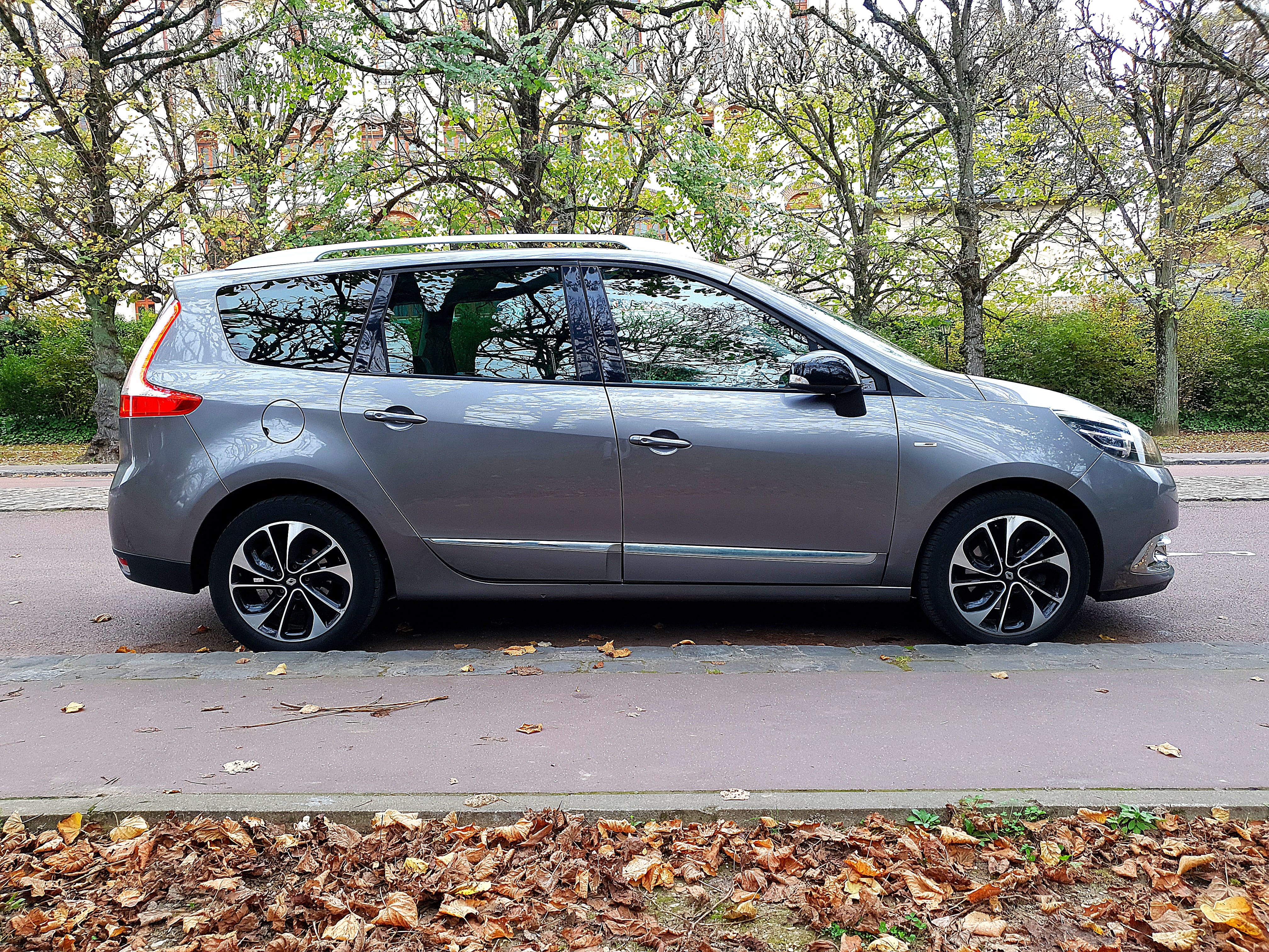 Renault Grand Scenic avec Climatisation