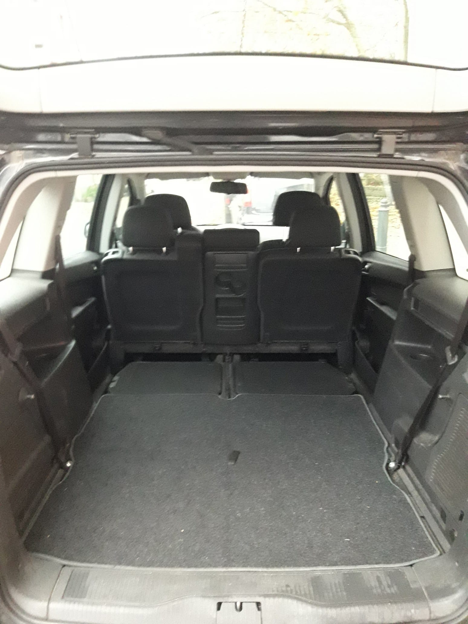 Opel Zafira avec Pneus neige