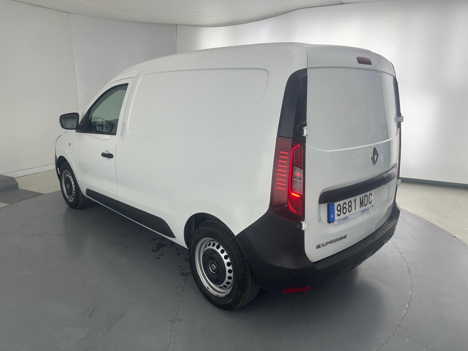 Renault Express with Cruise control