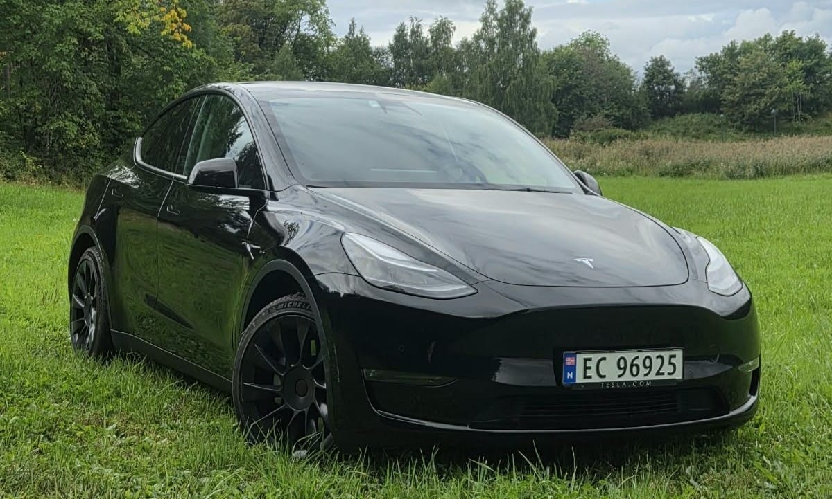 Tesla Model Y Long Range AWD med Aircondition