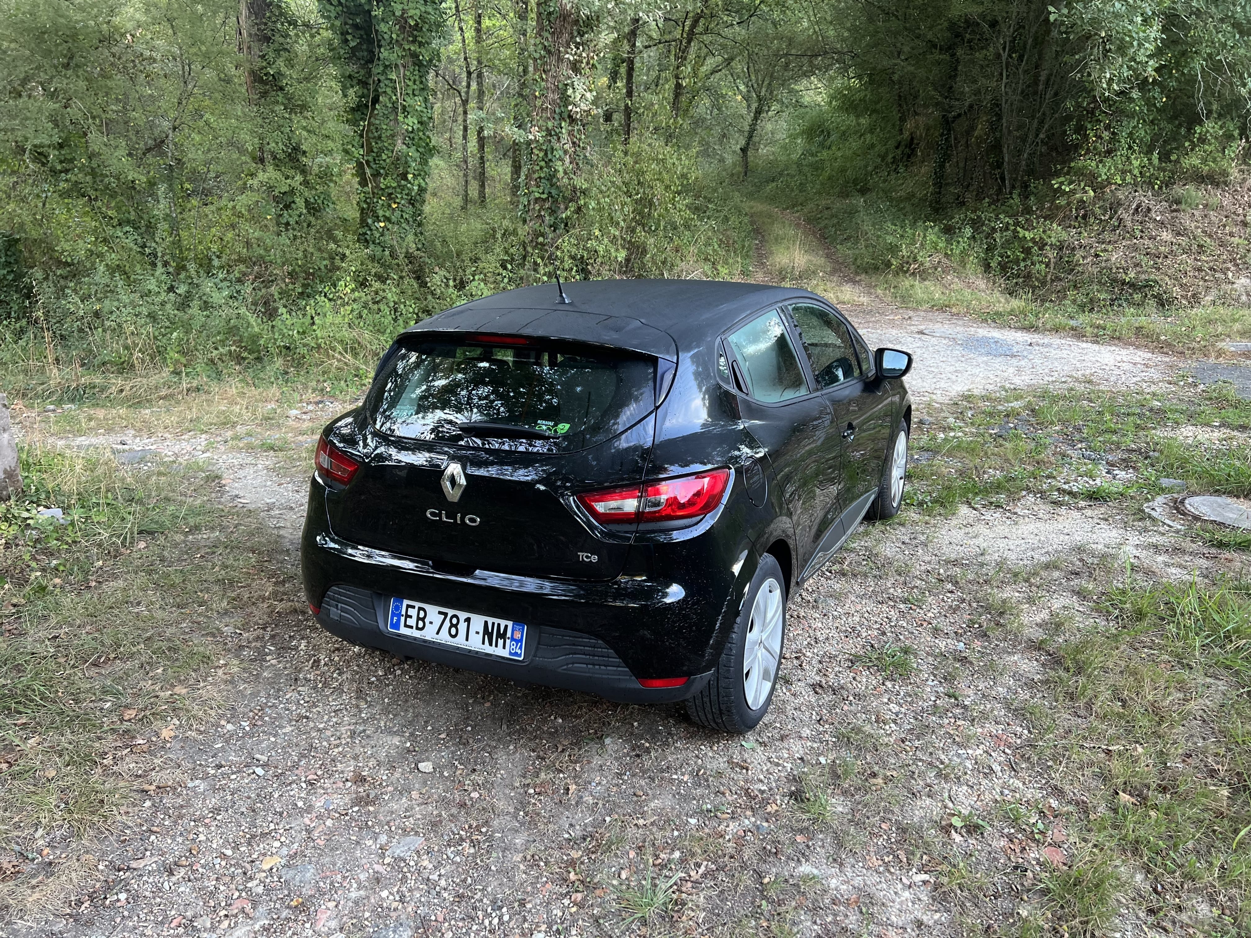 Renault Clio  Renault Clio 4 – Confort et Économie au Rendez-vous