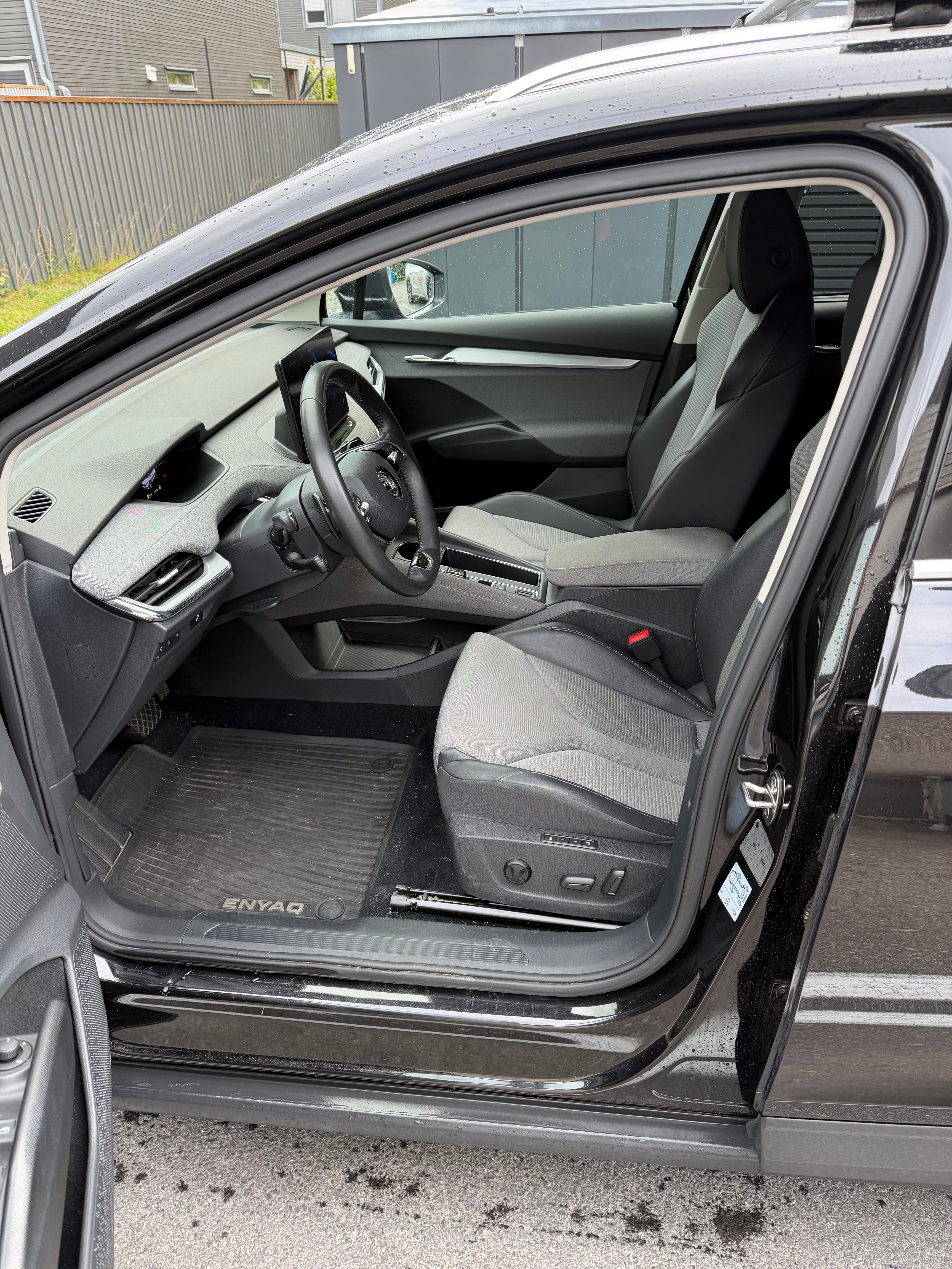 Skoda Enyaq 80 med GPS