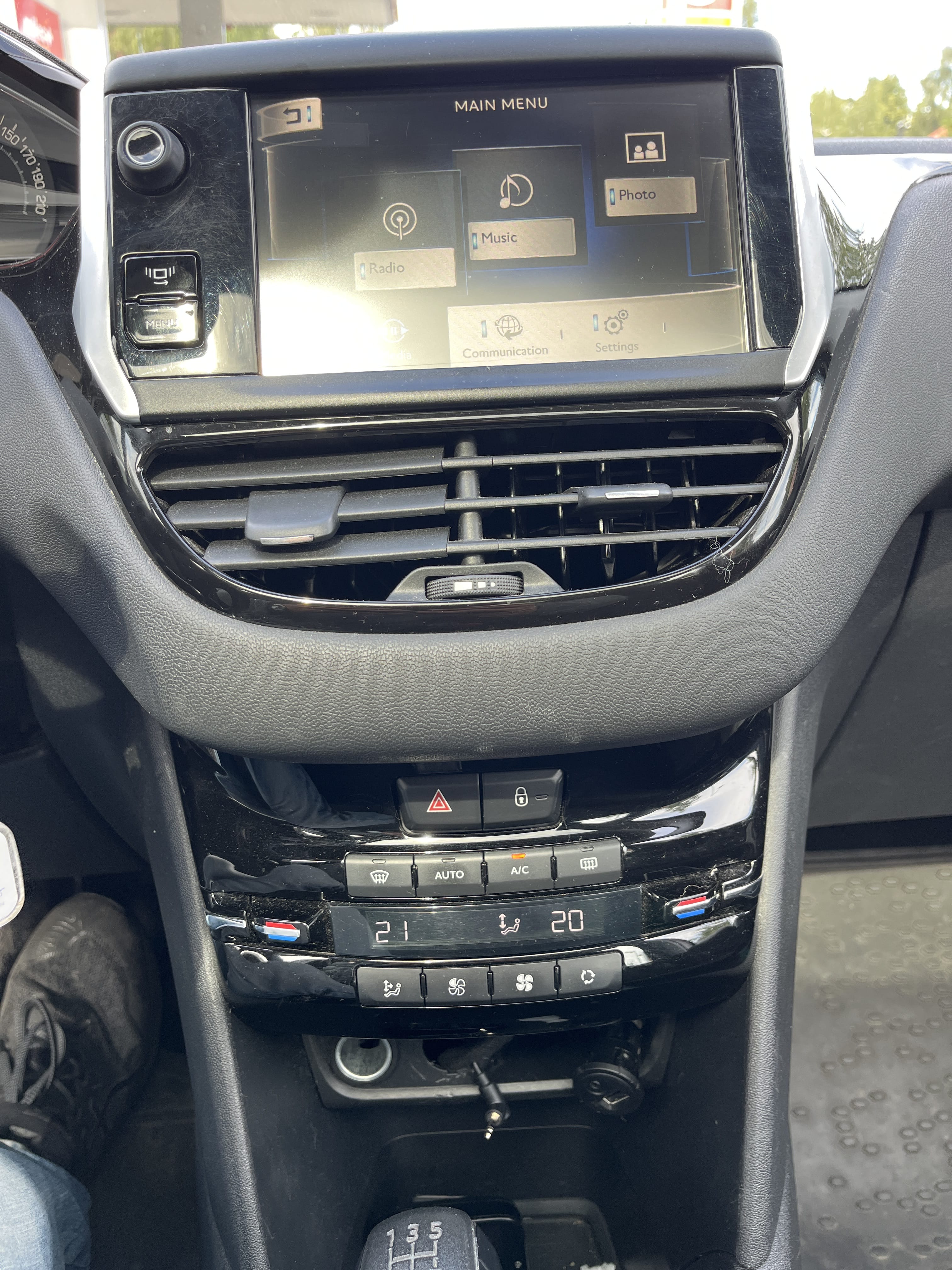 Peugeot 208 GT Line med Lydinngang