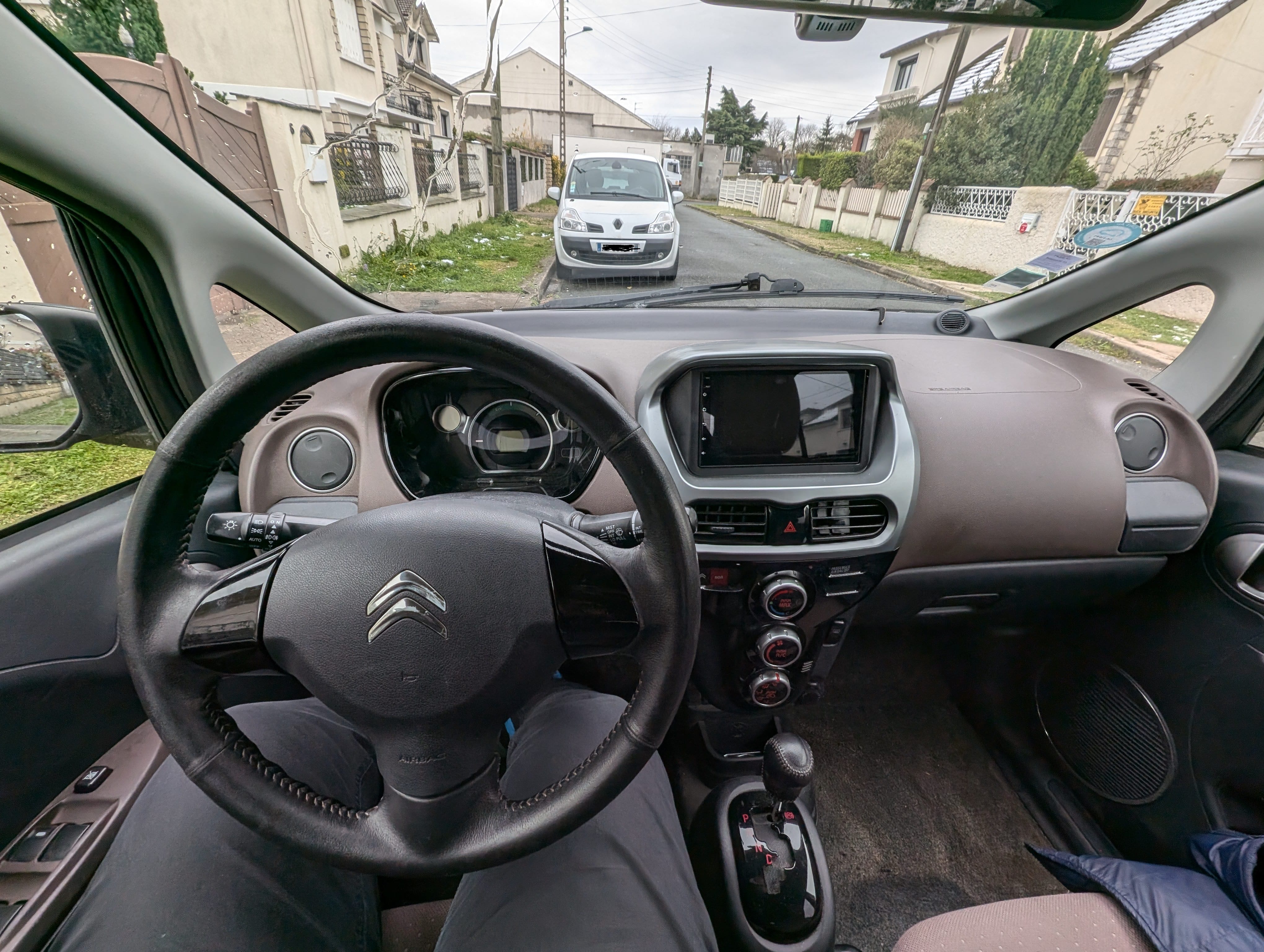 Citroen C-Zero Voiture avec permis 100% electrique avec GPS